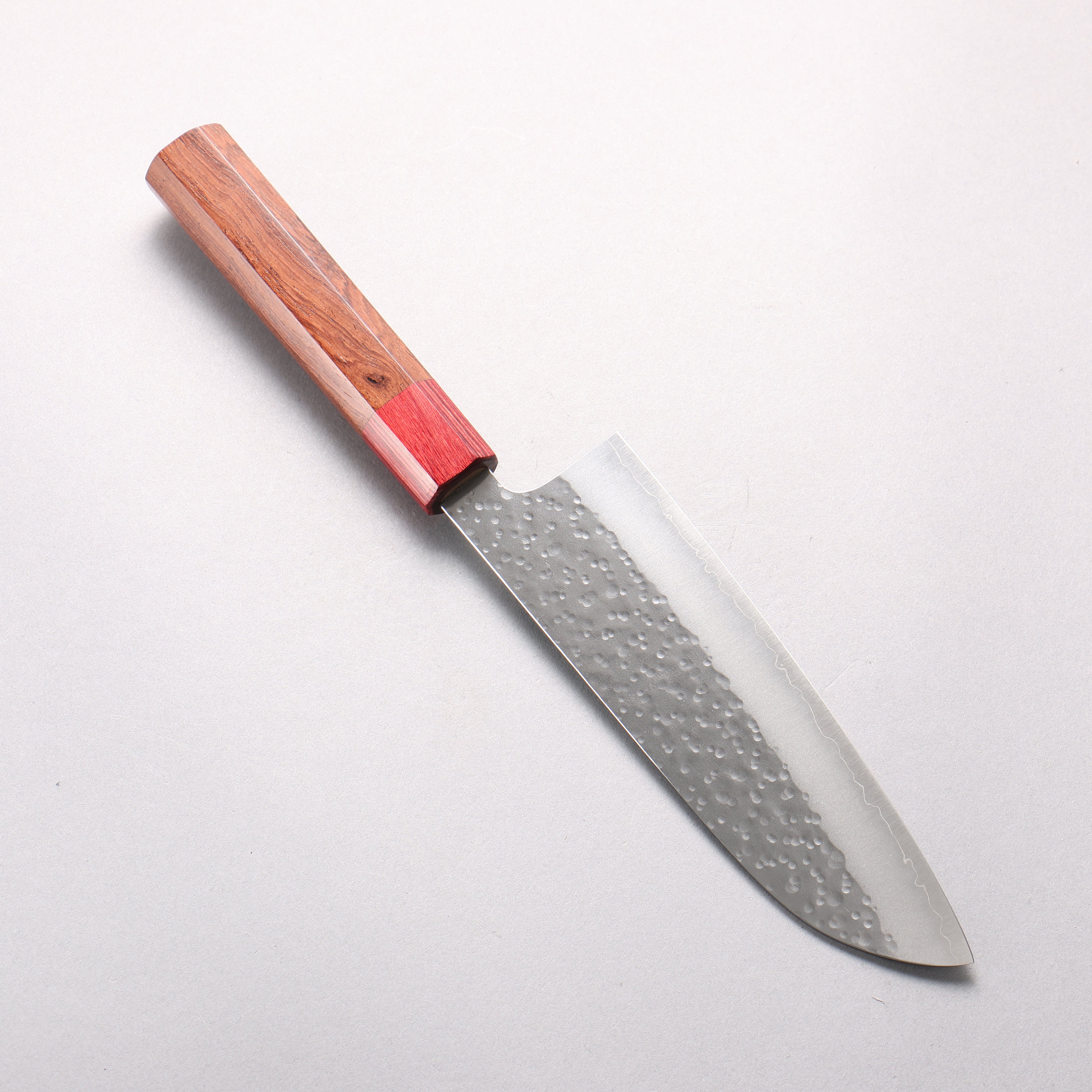 Makoto Kurosaki VG10 Maru Hammered Santoku 165mm Shitan & Red Pakkawood Handle - Seisuke Knife