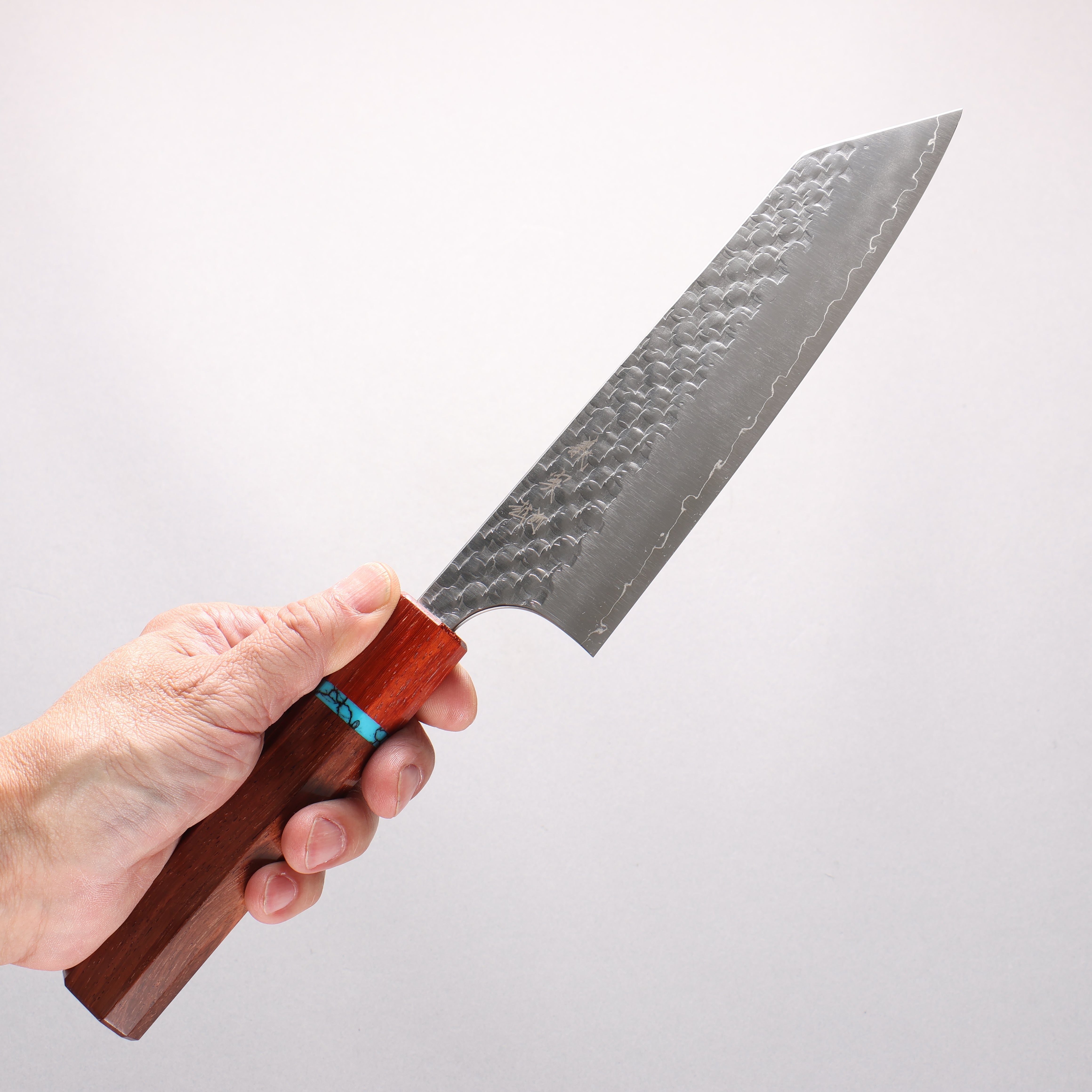 Yoshimi Kato Minamo II SPG STRIX Hammered Bunka 170mm Rosewood & Turquoise Ring Handle - Seisuke Knife