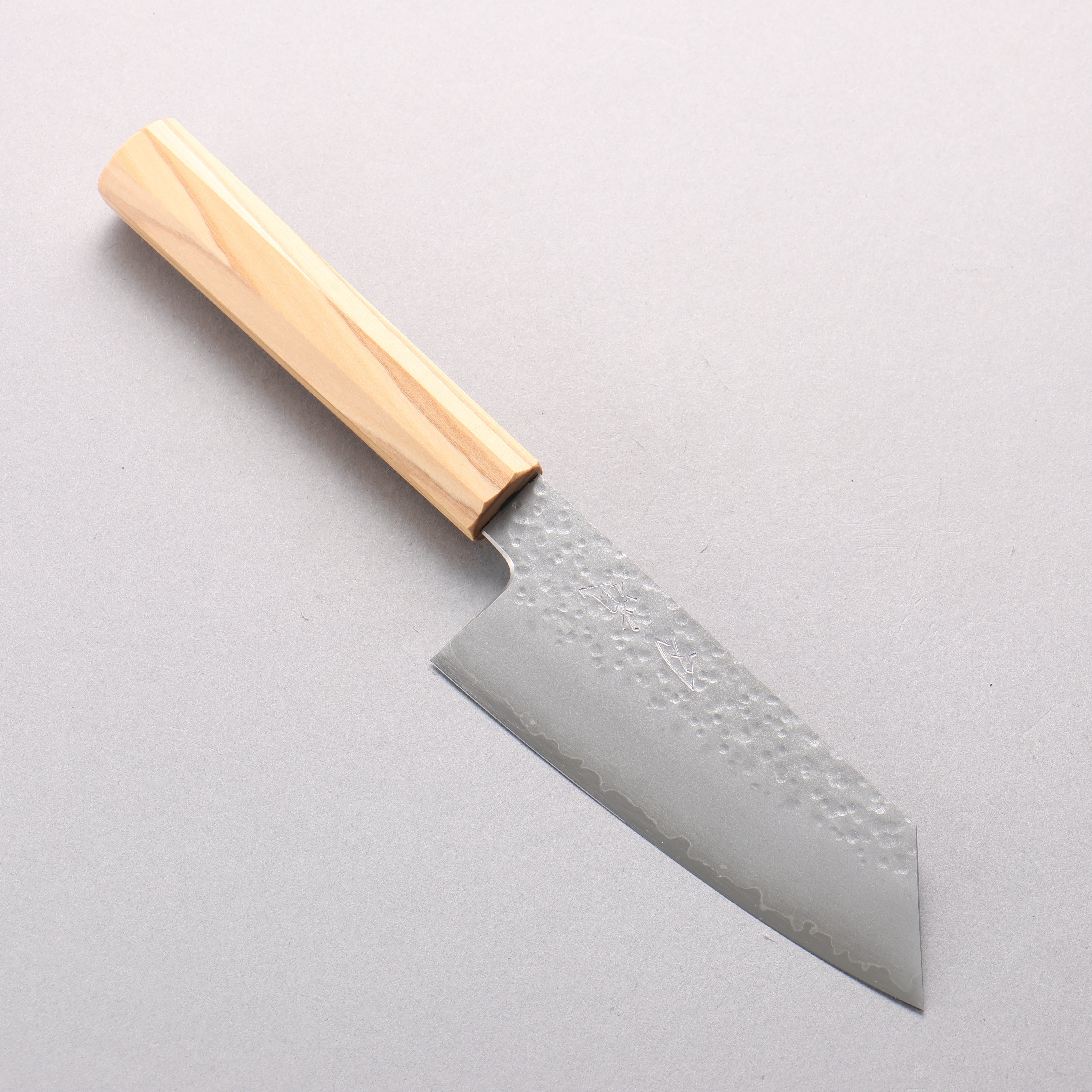 Hado Shiosai VG10 Maru Hammered Small Bunka 135mm Olive Wood Handle - Seisuke Knife