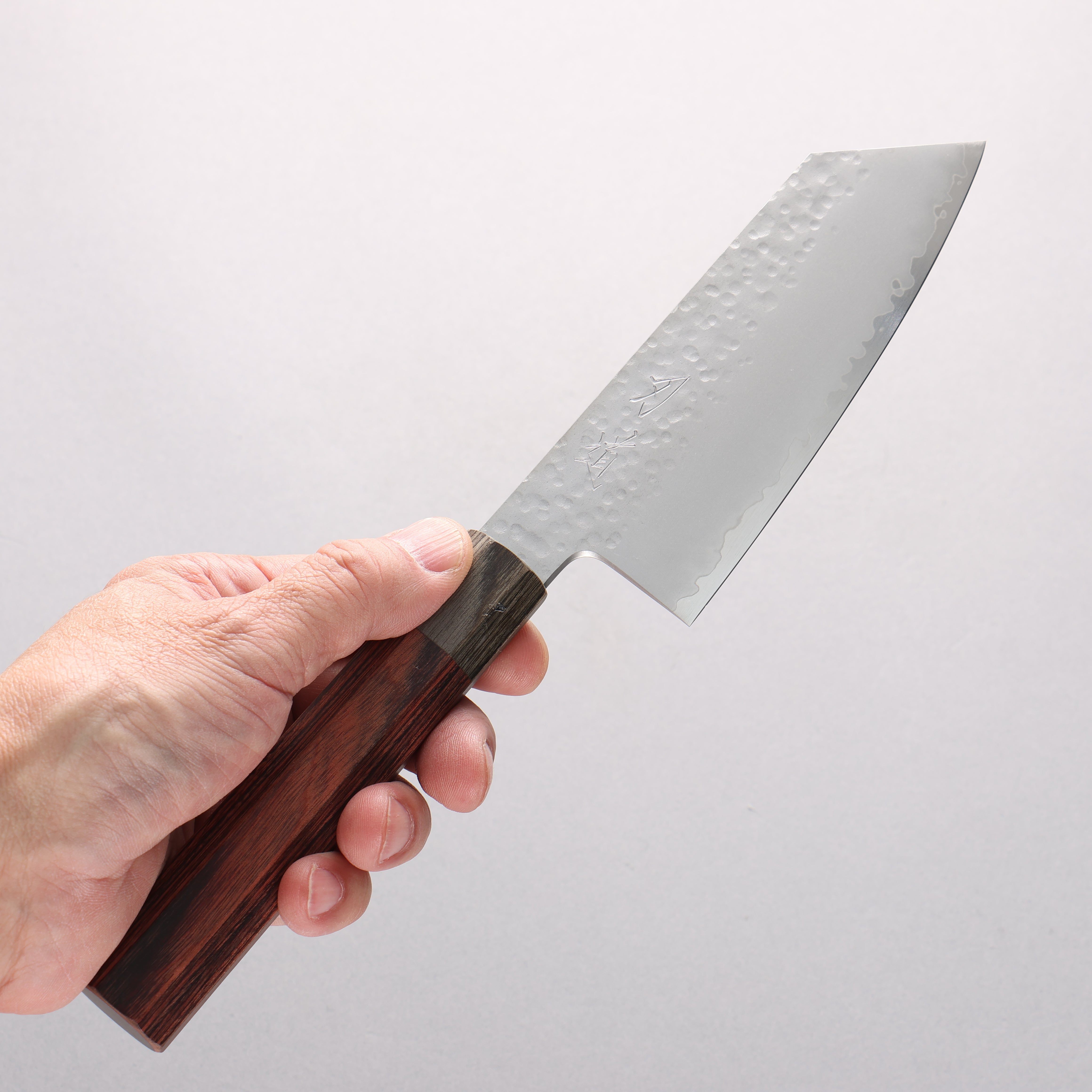 Hado Shiosai VG10 Maru Hammered Small Bunka 135mm Mahogany & Ash Gray Pakkawood Handle - Seisuke Knife