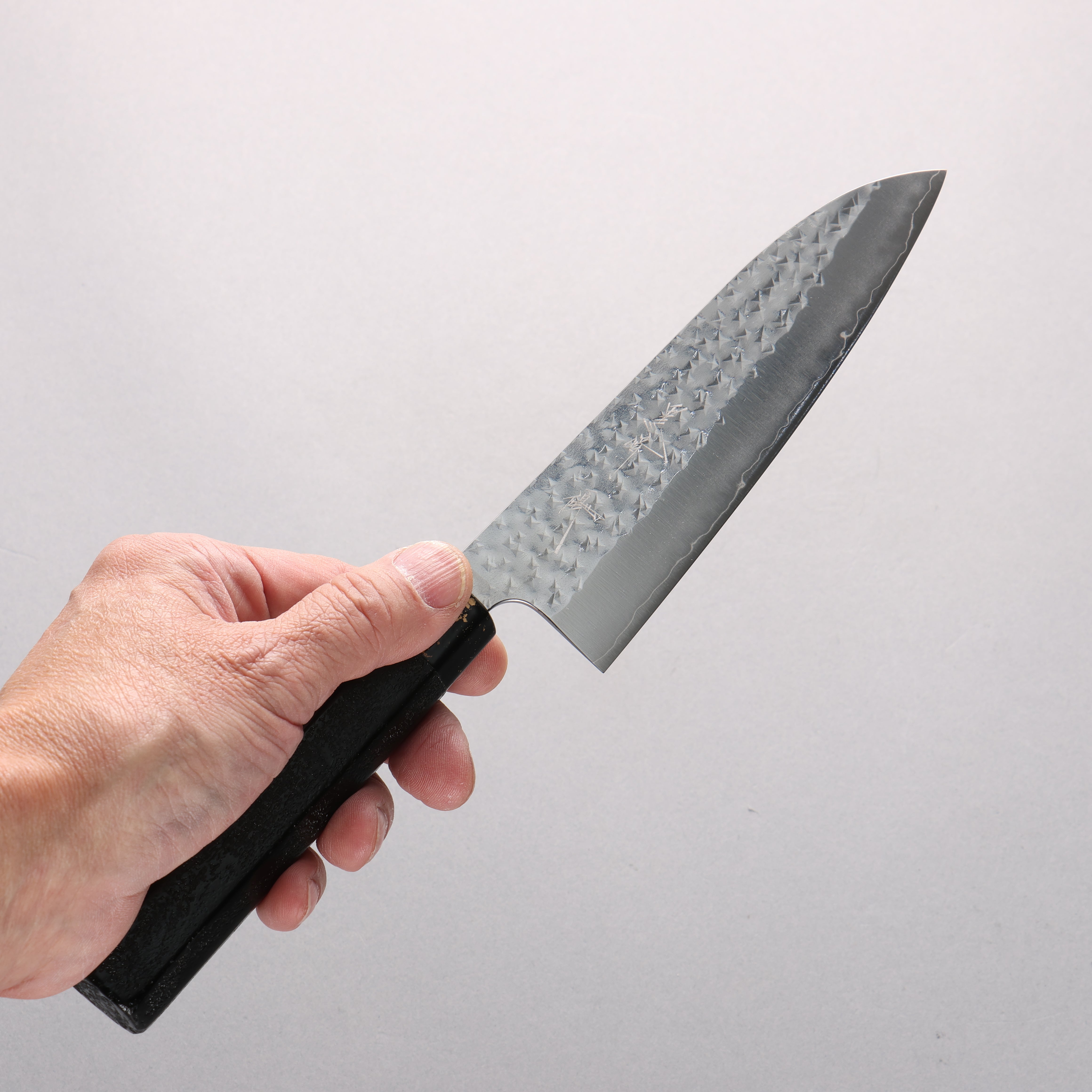 Yu Kurosaki Senko Ryu SG2 Hammered Small Santoku 150mm Black Lacquered Handle - Seisuke Knife
