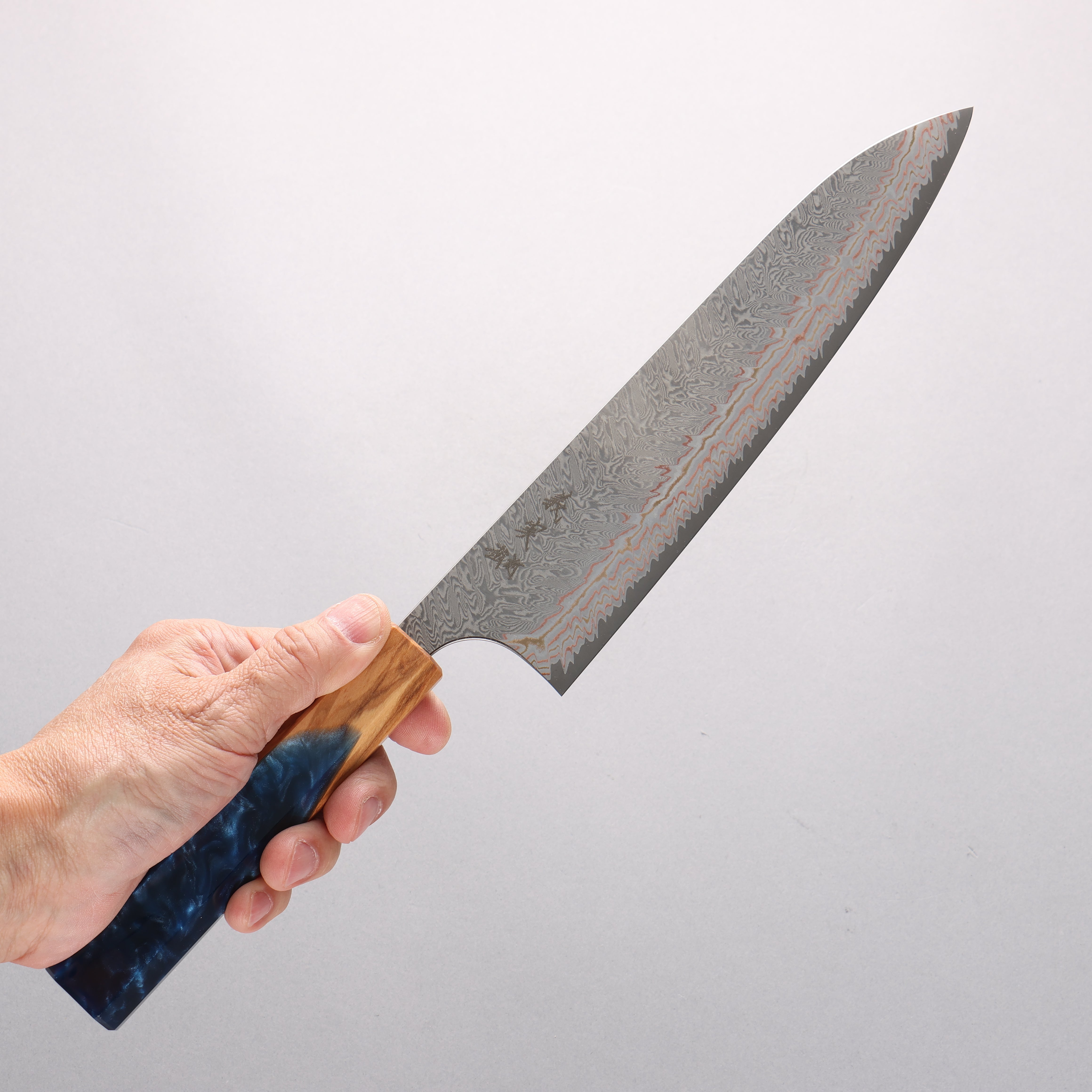 Yoshimi Kato VG10w Colored Damascus Gyuto 210mm Olive Wood & Blue Resin Handle - Seisuke Knife