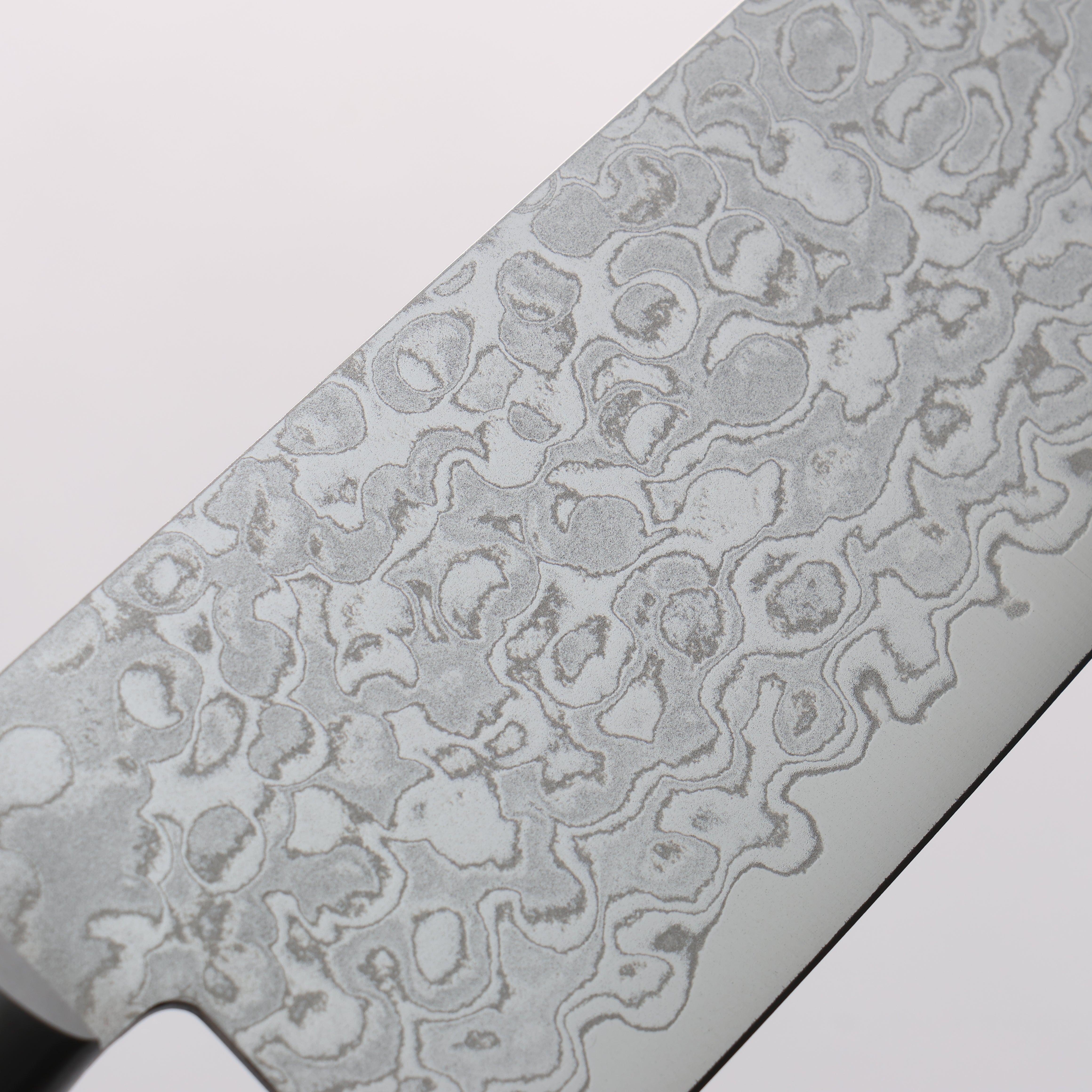 Seisuke AUS10 45 Layer Damascus Santoku 165mm Black Pakkawood Handle (B級品) - Seisuke Knife