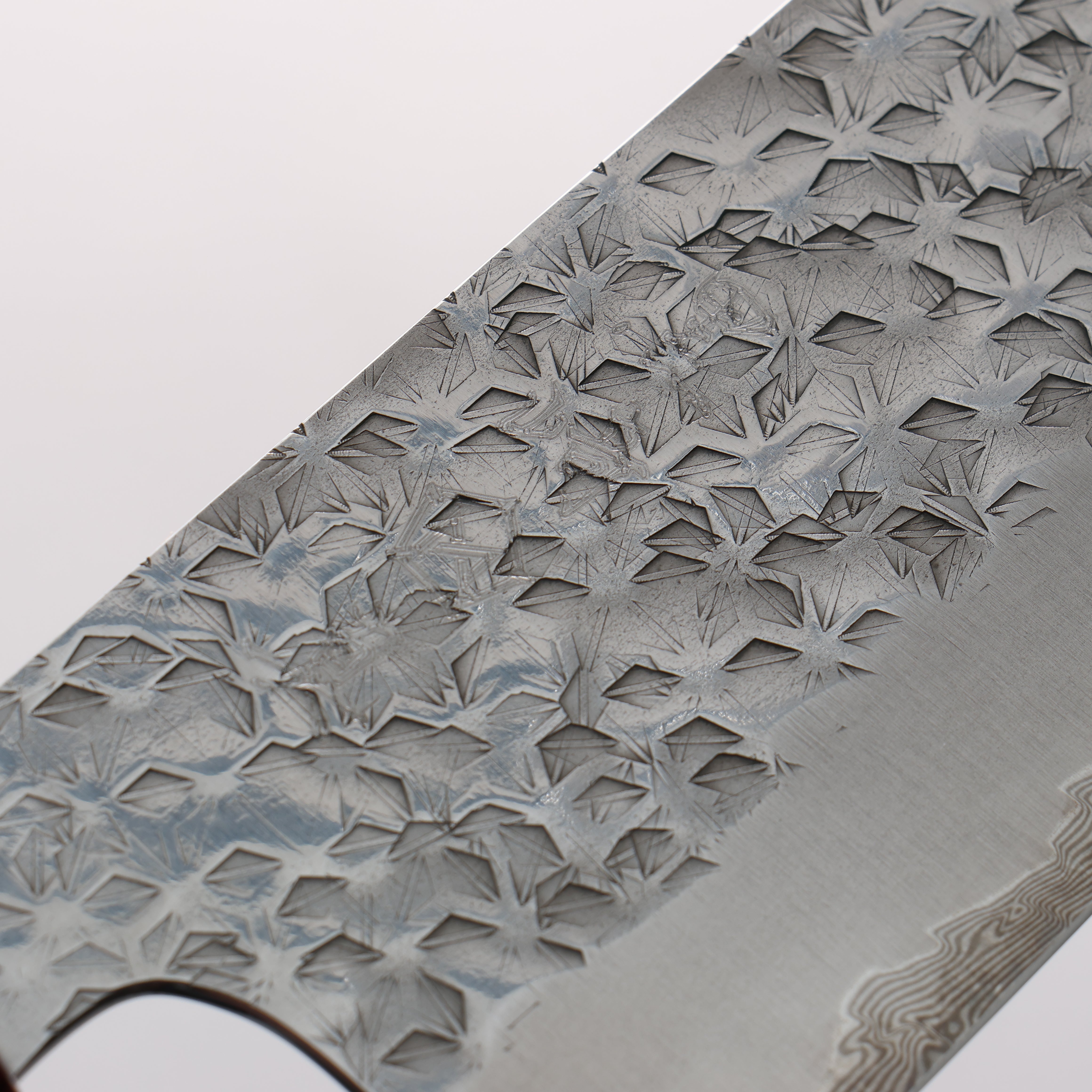 Makoto Kurosaki Kaen Coreless Hammered Damascus Santoku 170mm Ebony Wood(With Double Red Pakka wood) Handle - Seisuke Knife