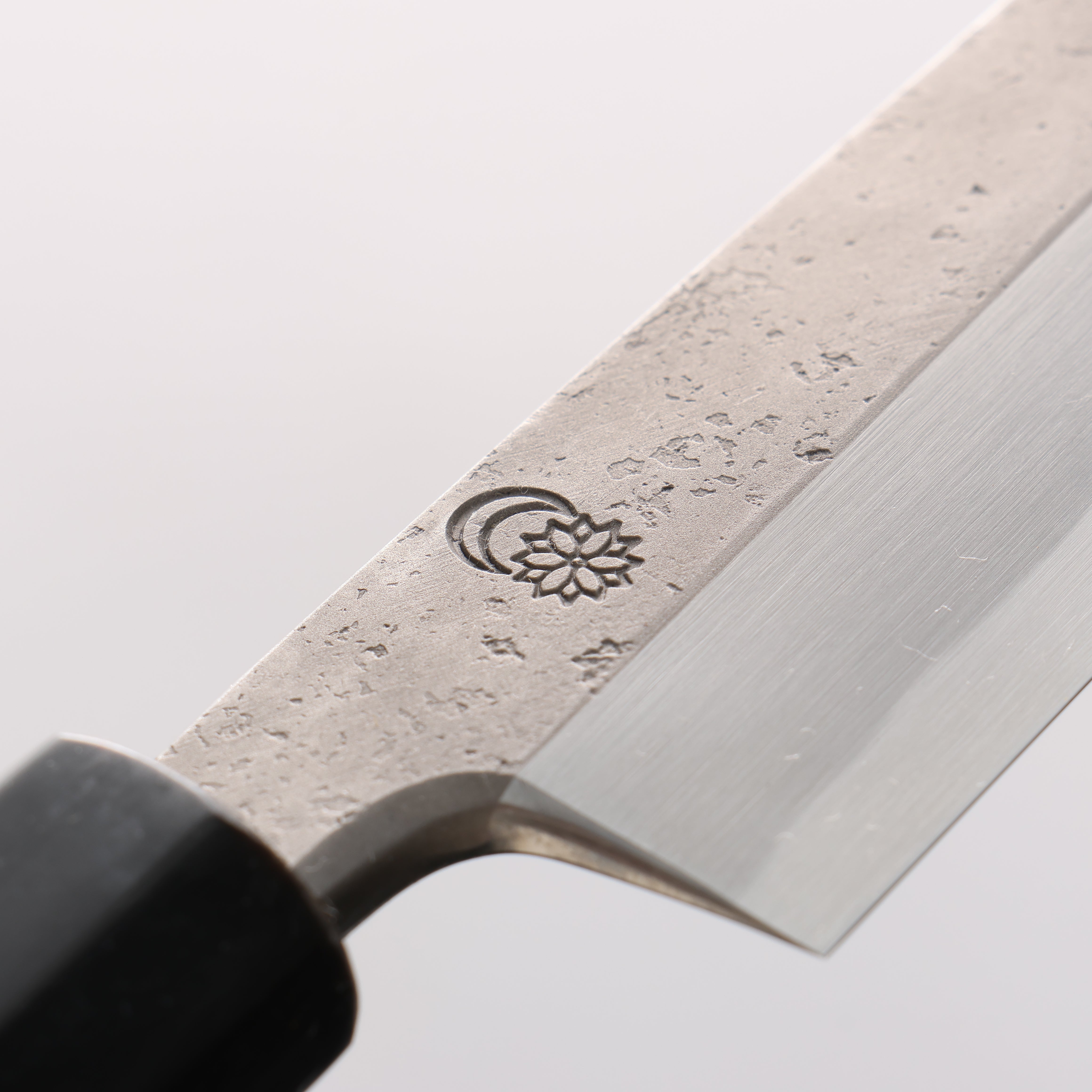 Kikuzuki White Steel No.2 Nashiji Kiritsuke Yanagiba 270mm Magnolia Handle - Seisuke Knife