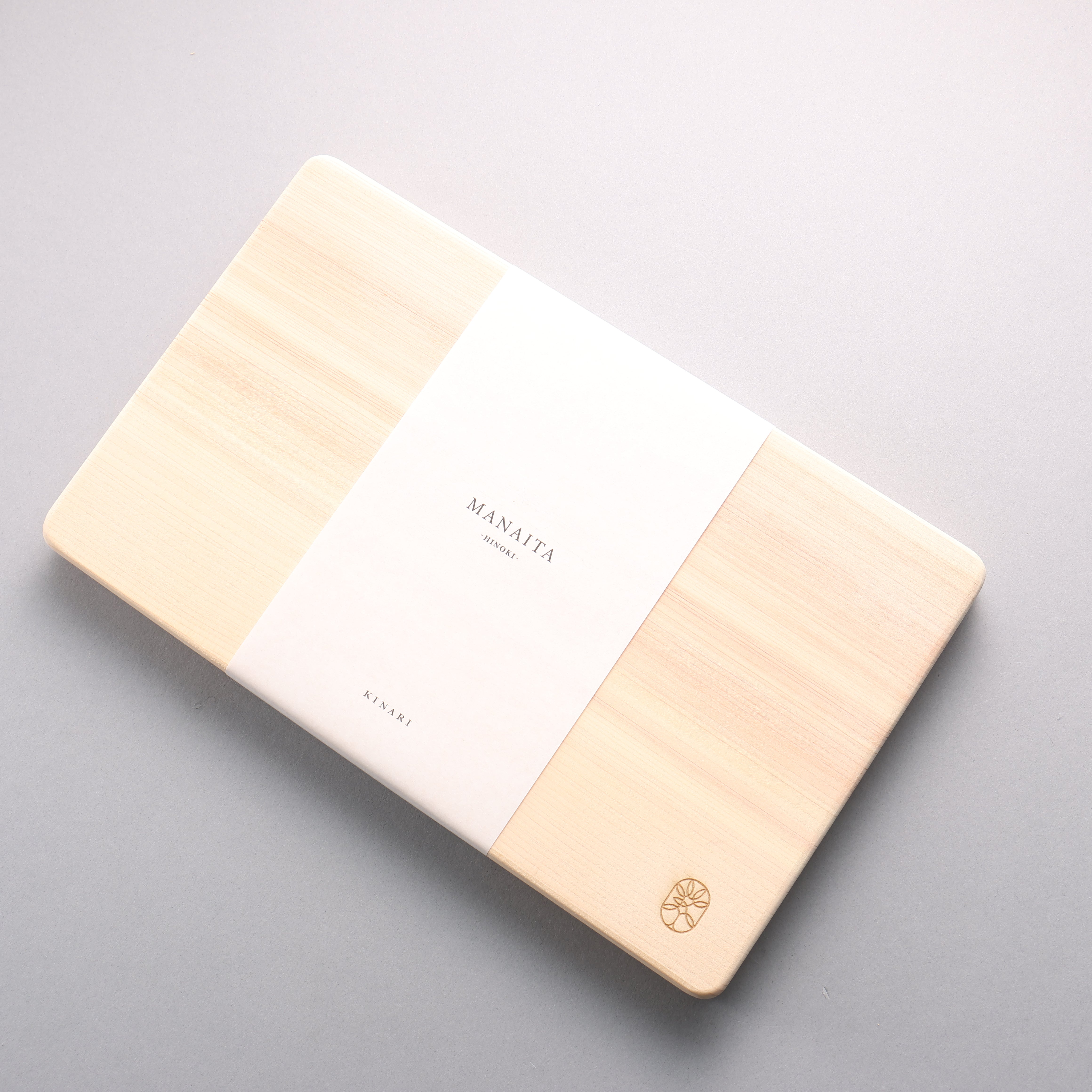 KINARI Japanese Cypress Cutting Board Small (小) 310 x 190 x 25mm - Seisuke Knife