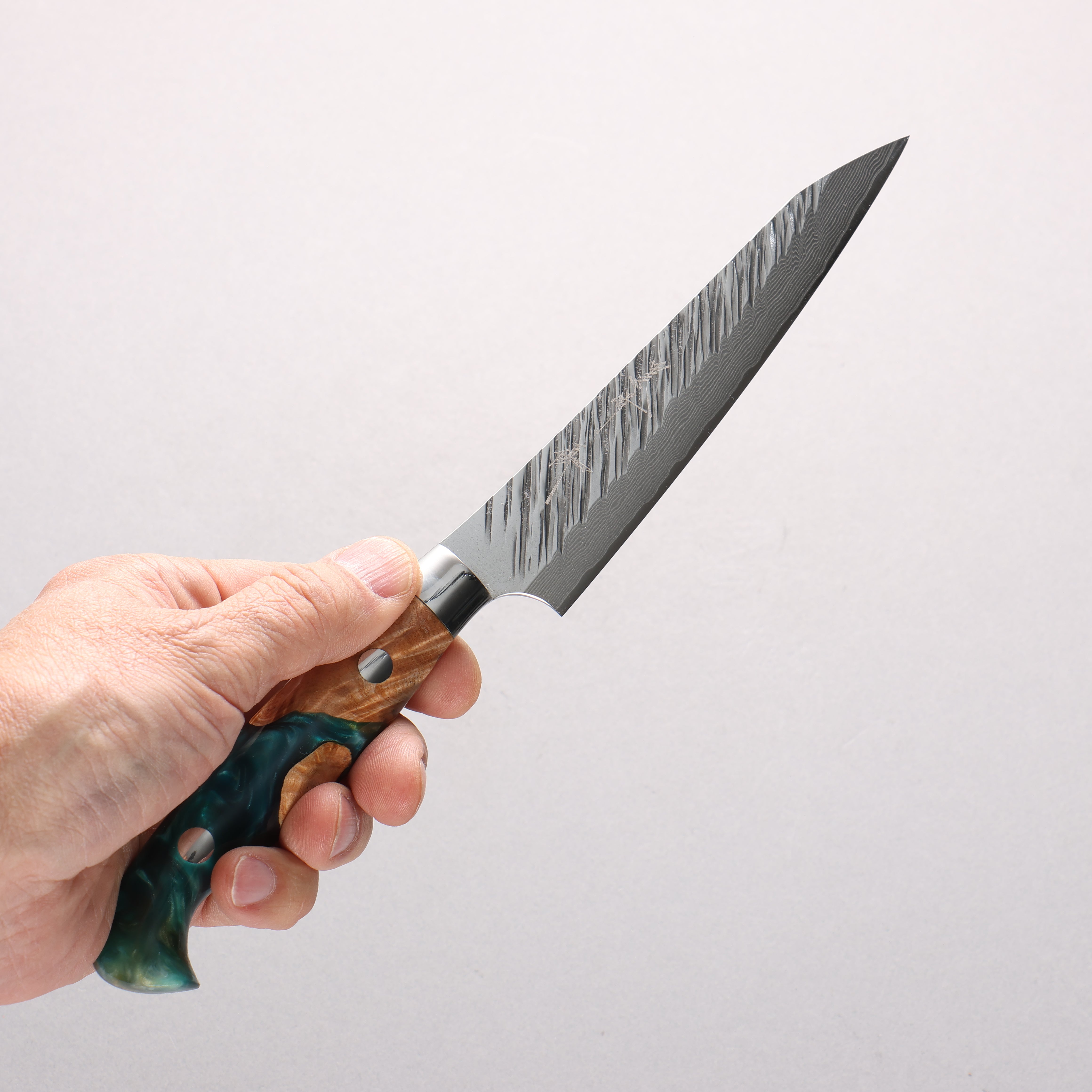 Yu Kurosaki Fujin SG2 Hammered Damascus Kiritsuke Petty-Utility 130mm Green Wood Pattern Acrylic Handle - Seisuke Knife