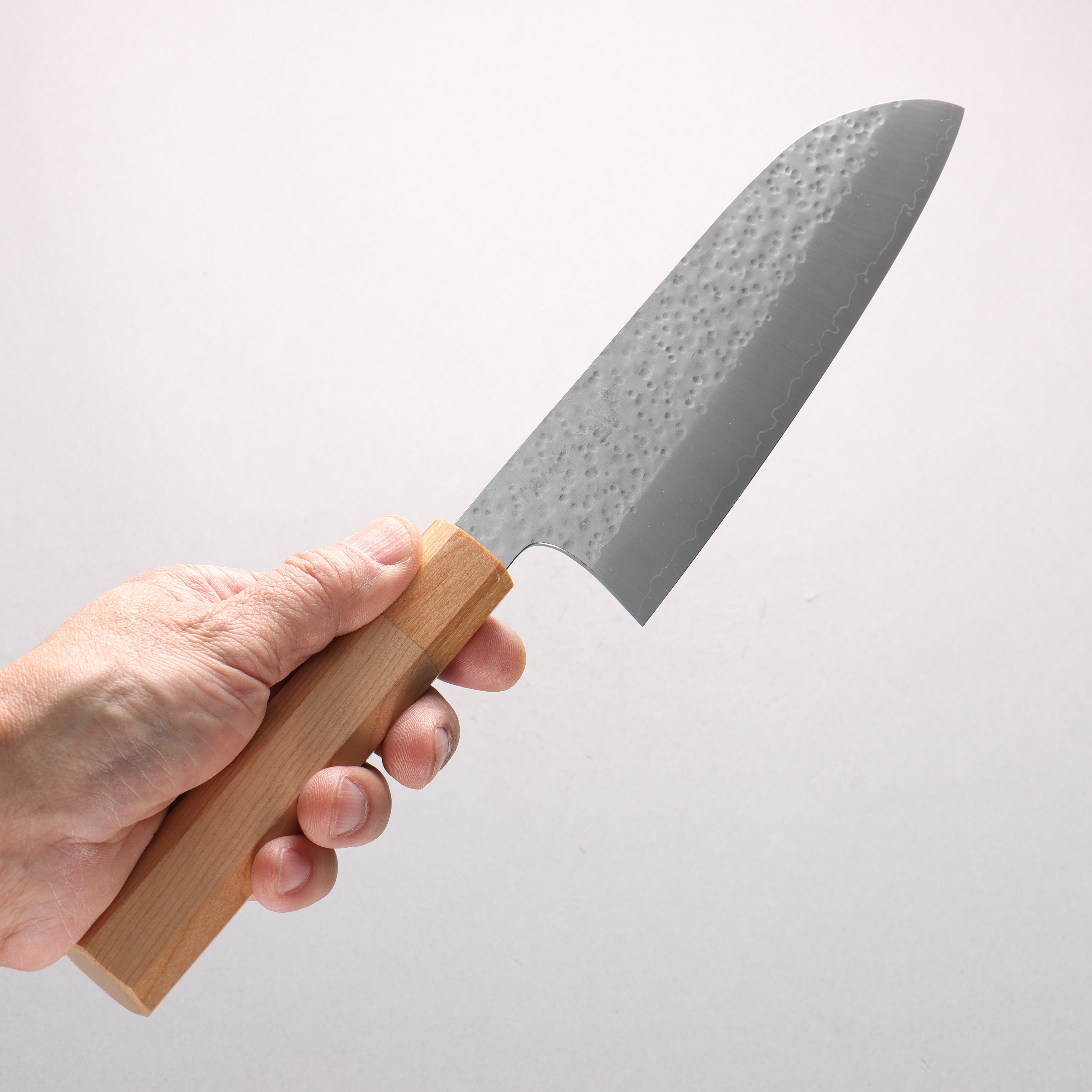 Makoto Kurosaki SG2 Hammered(Maru) Santoku 165mm Cherry Wood Handle - Seisuke Knife