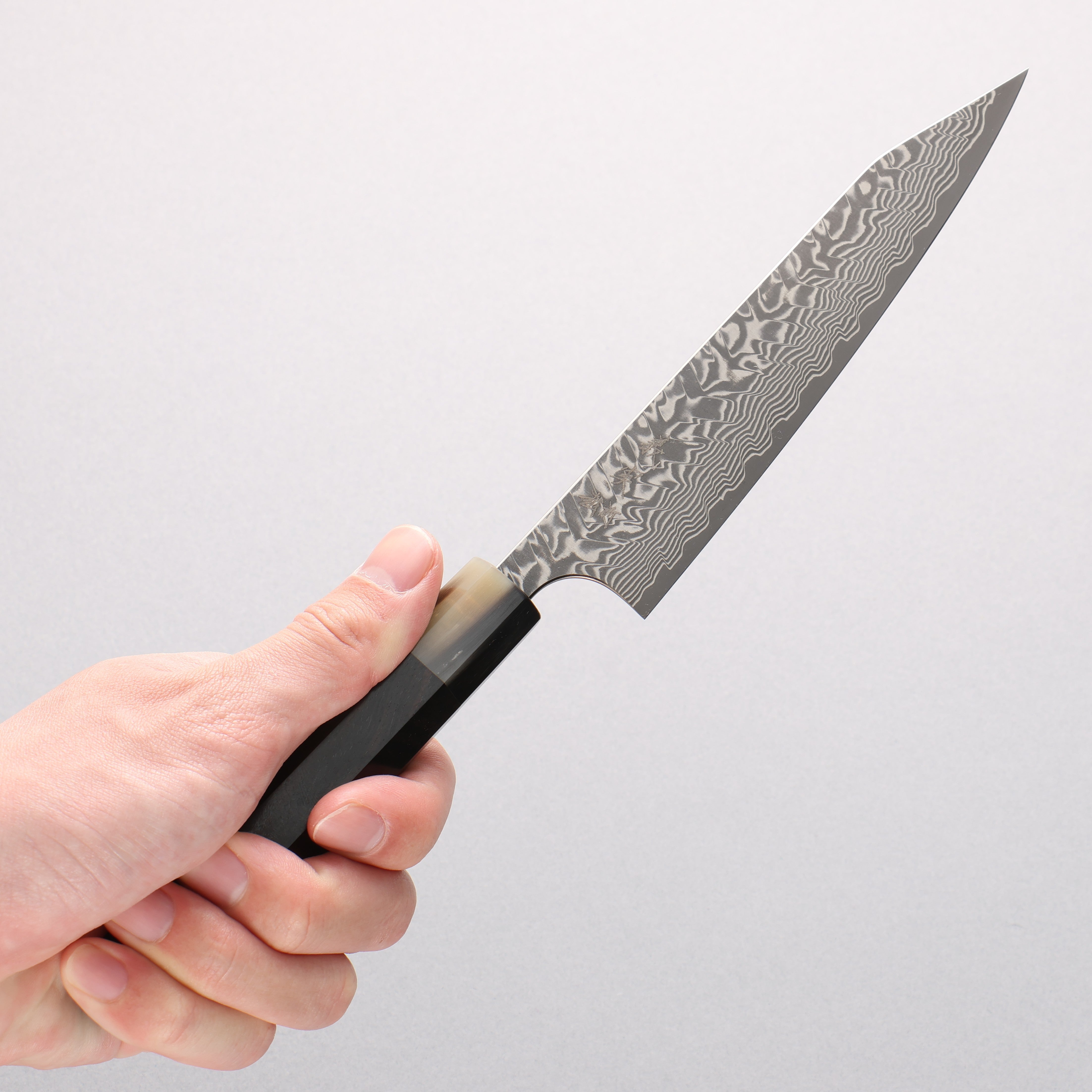 [Ginza Only] Yoshimi Kato SG2 Black Damascus Kiritsuke Petty-Utility 150mm Ebony Wood (ferrule: White Water Buffalo Horn) Handle - Seisuke Knife