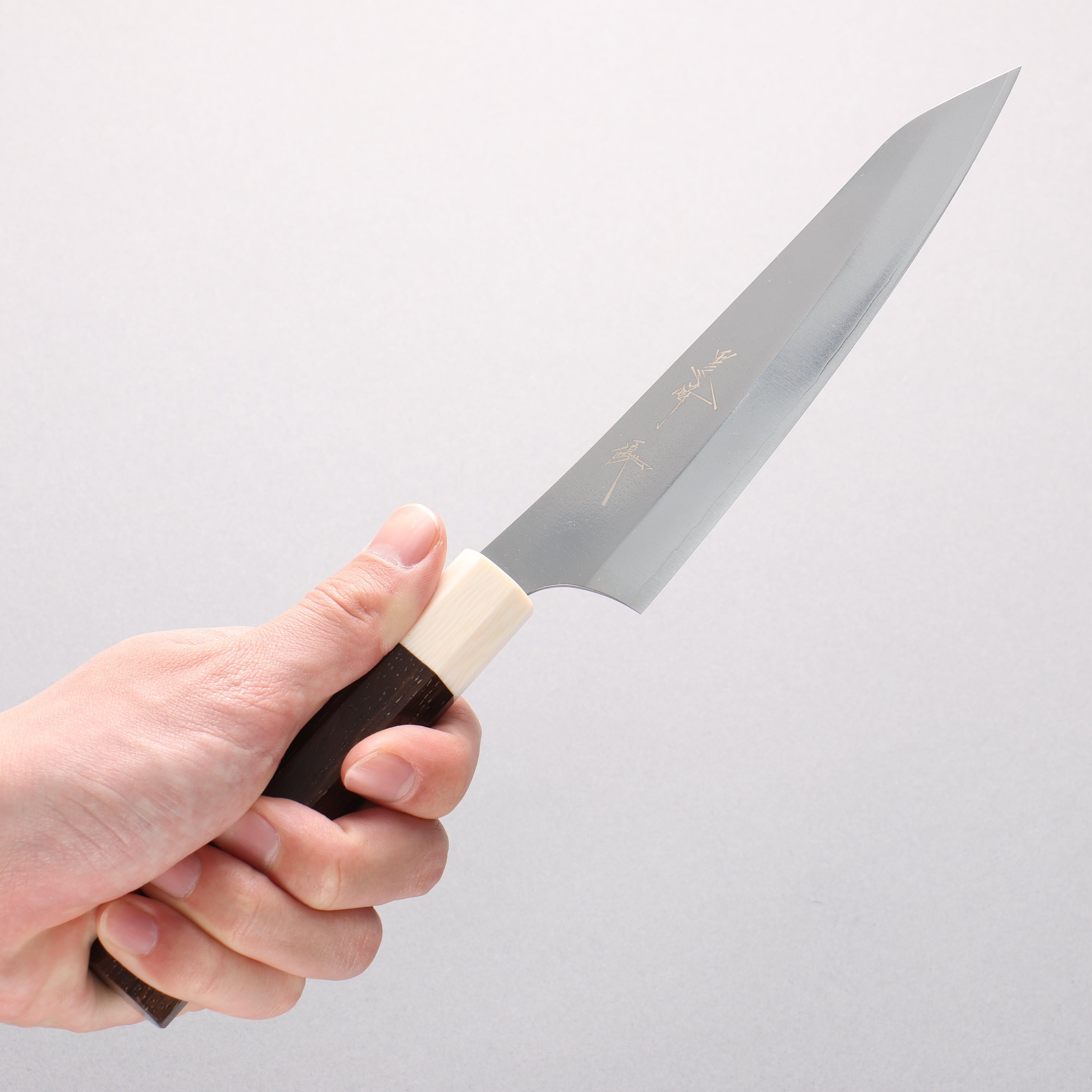 Yu Kurosaki New Gekko VG-XEOS Petty-Utility 150mm Walnut & White Resin Handle - Seisuke Knife