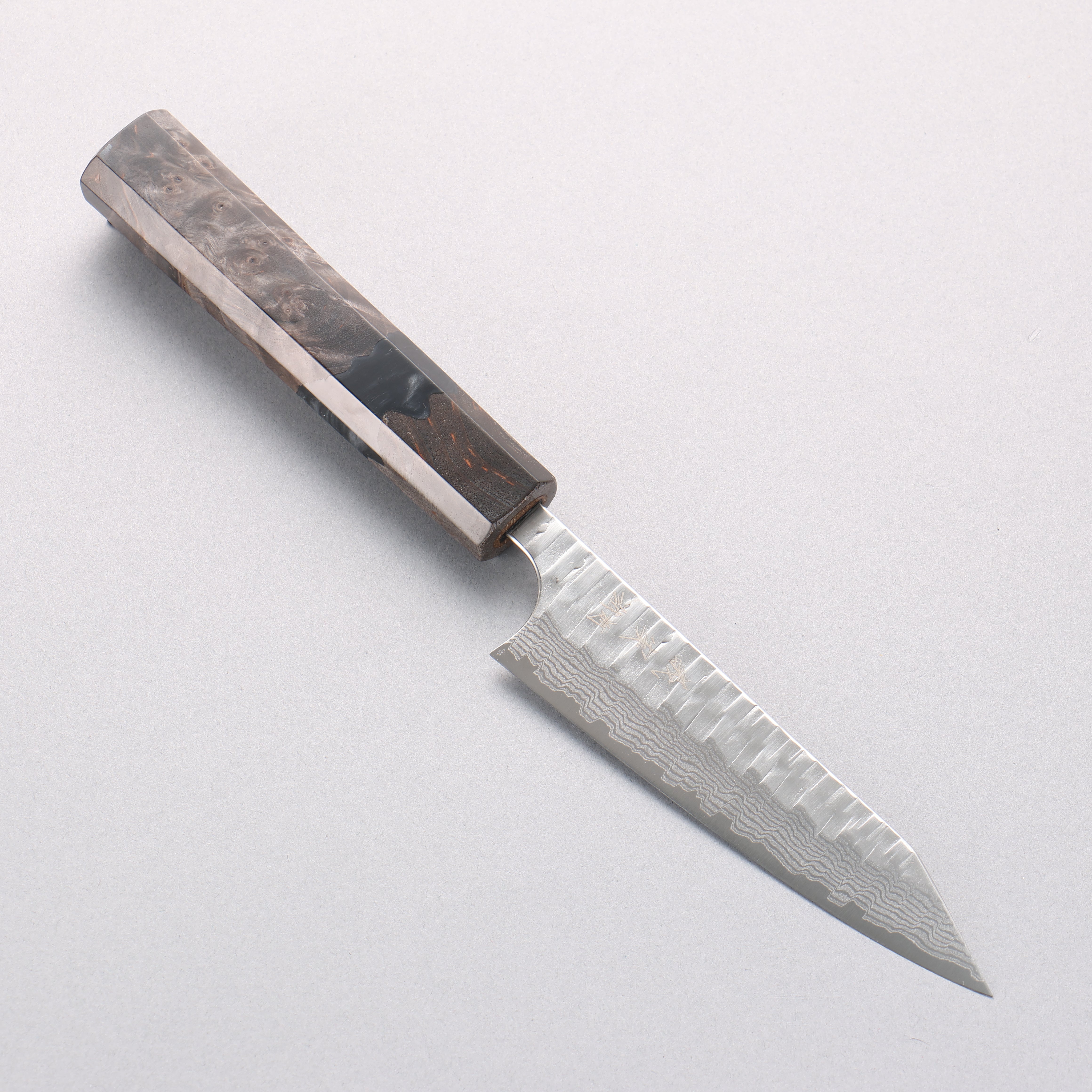 Yoshimi Kato Kasuri VG-XEOS Hammered Damascus Kiritsuke Petty-Utility 120mm Stabilized Birch with Black Resin Handle - Seisuke Knife