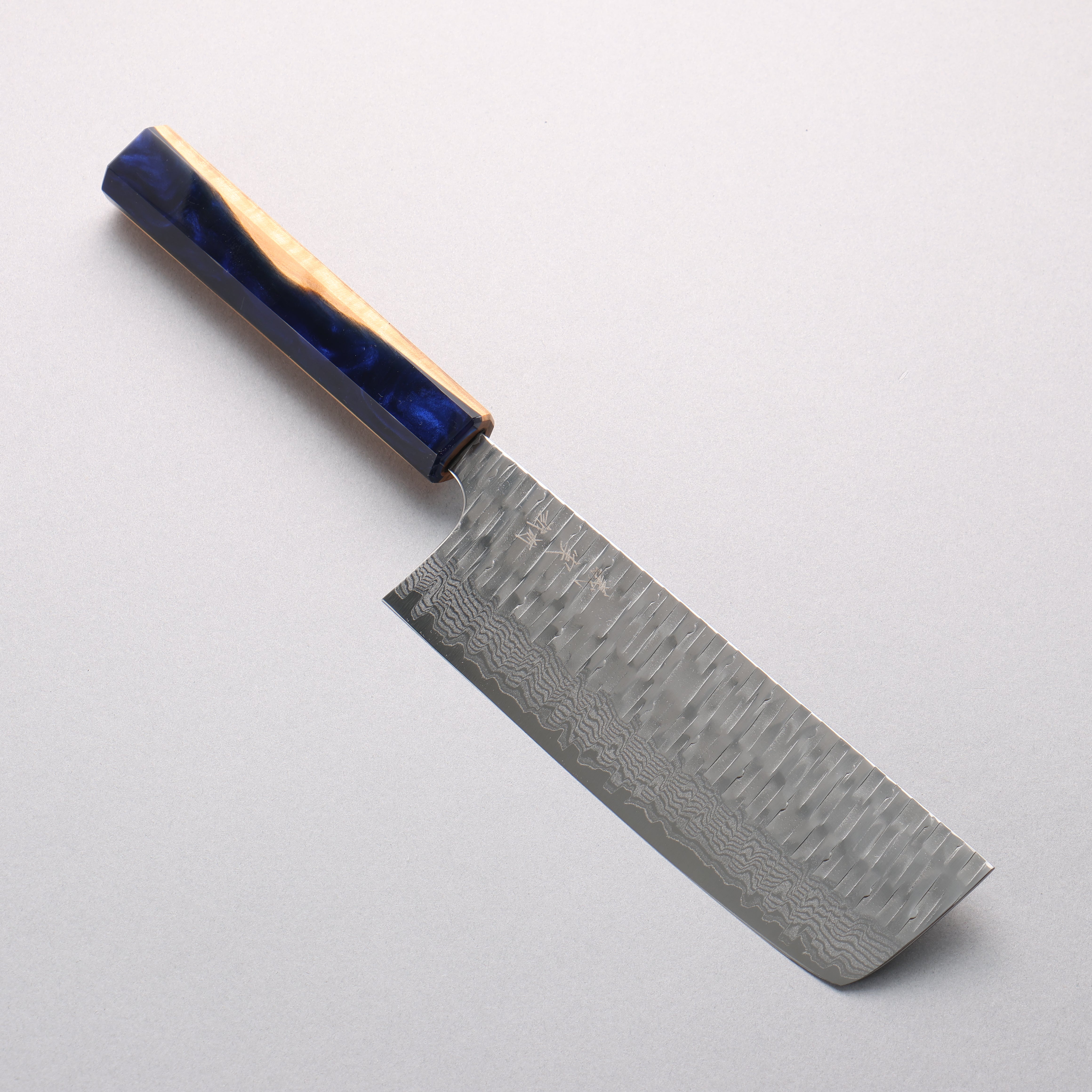 Yoshimi Kato Kasuri VG-XEOS Hammered Damascus Nakiri 165mm Olive Wood & Blue Resin Handle - Seisuke Knife