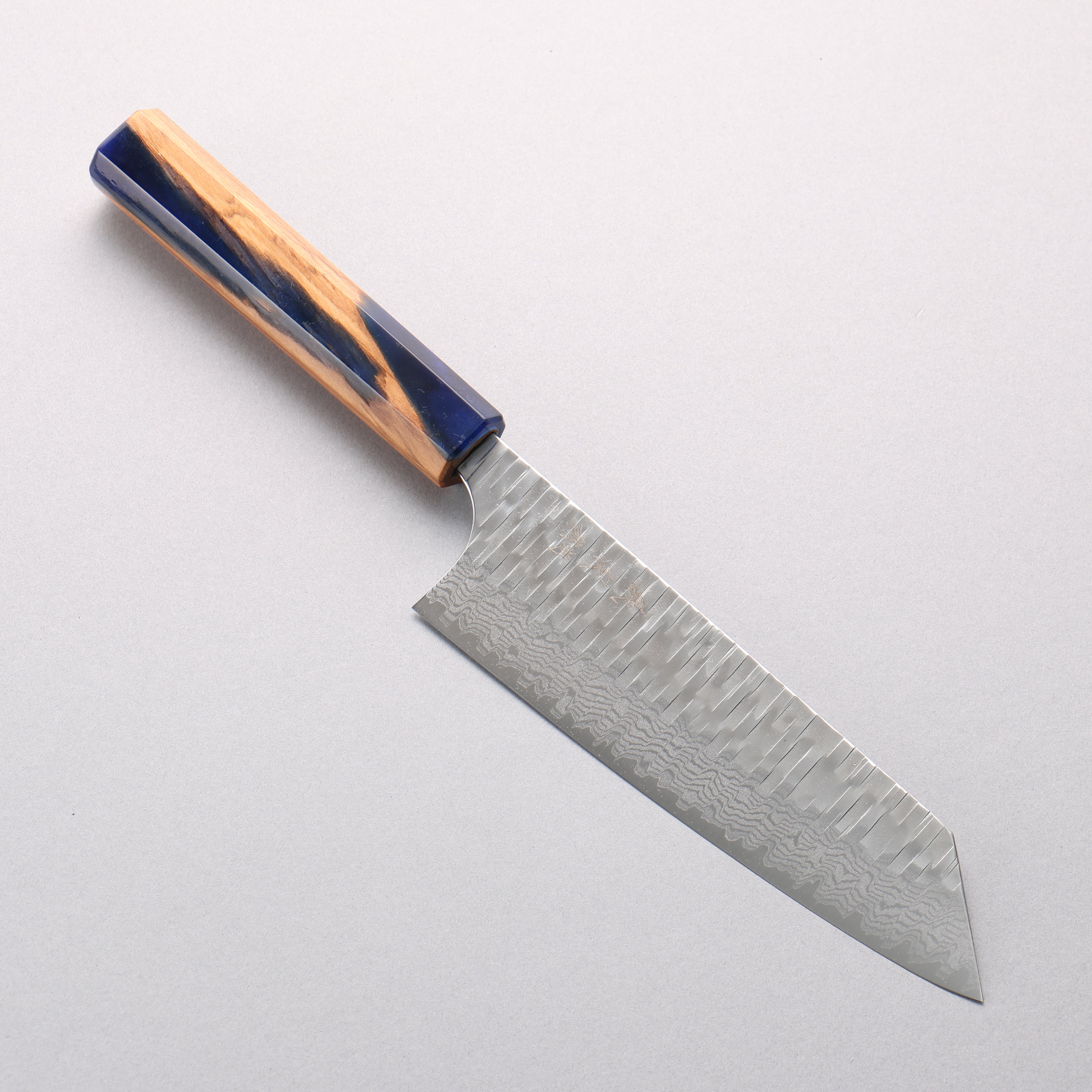 Yoshimi Kato Kasuri VG-XEOS Hammered Damascus Bunka 170mm Olive Wood & Blue Resin Handle - Seisuke Knife