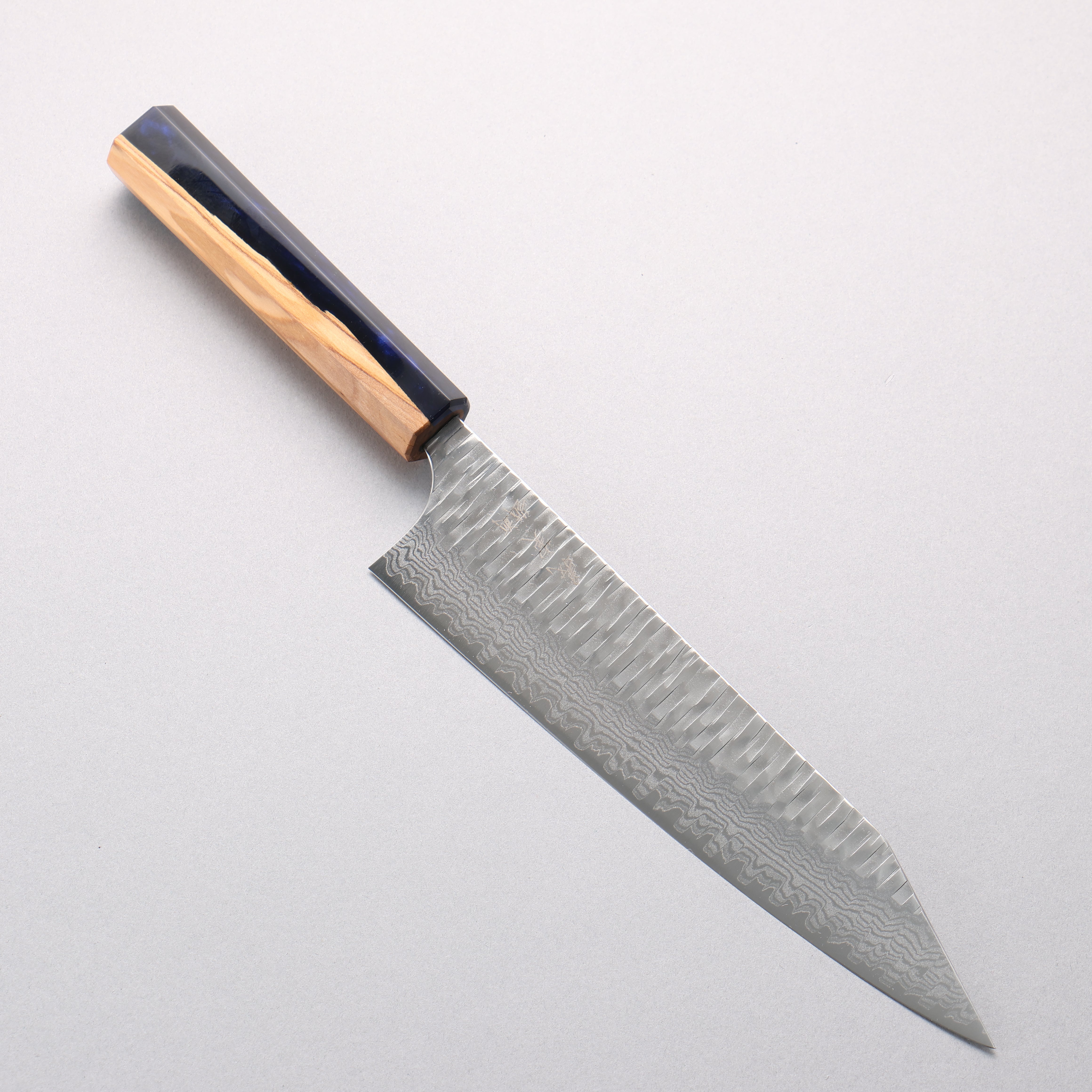Yoshimi Kato Kasuri VG-XEOS Hammered Damascus Kiritsuke Gyuto 210mm Olive Wood & Blue Resin Handle - Seisuke Knife