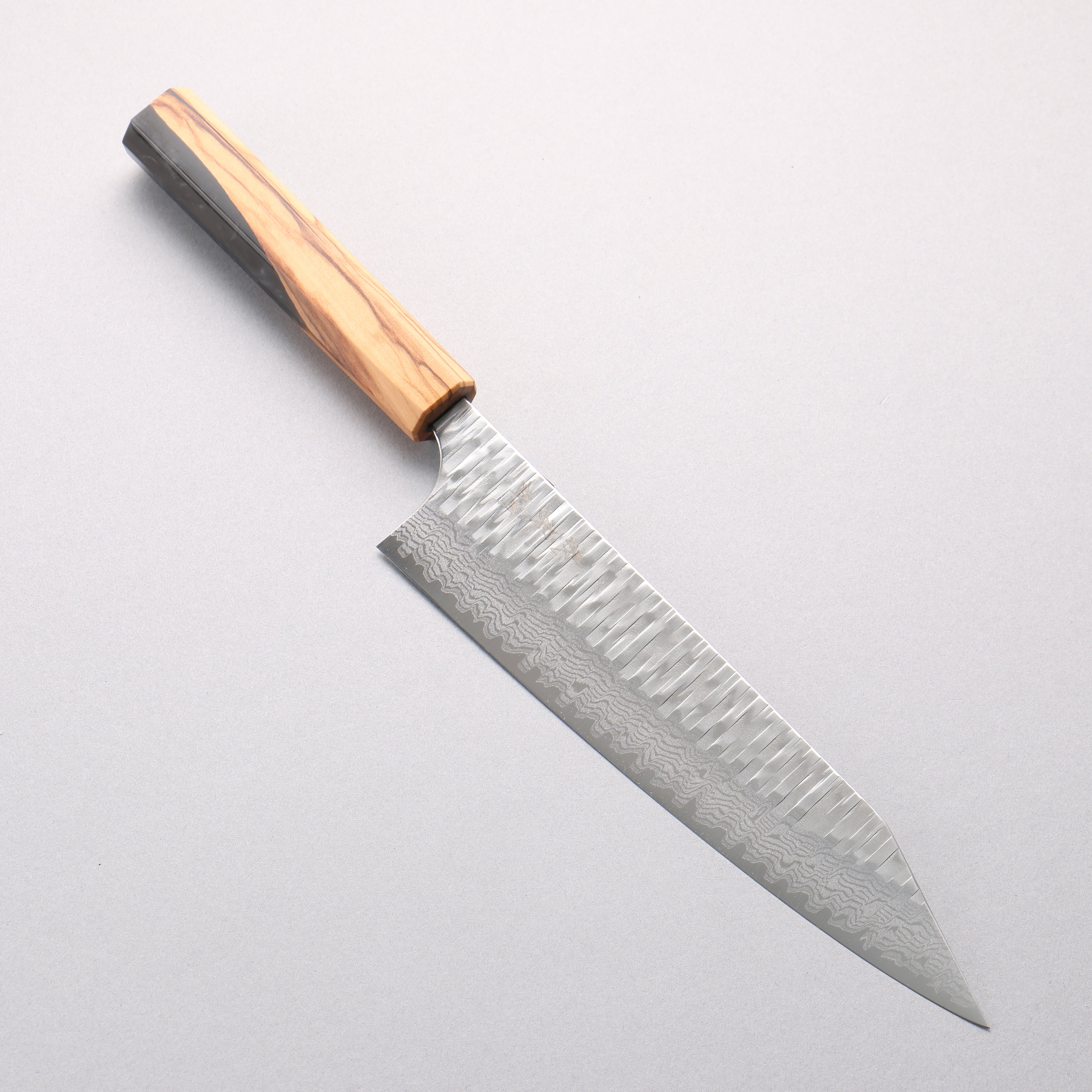 Yoshimi Kato Kasuri VG-XEOS Hammered Damascus Kiritsuke Gyuto 210mm Olive Wood & Black/White Marble Resin Handle - Seisuke Knife