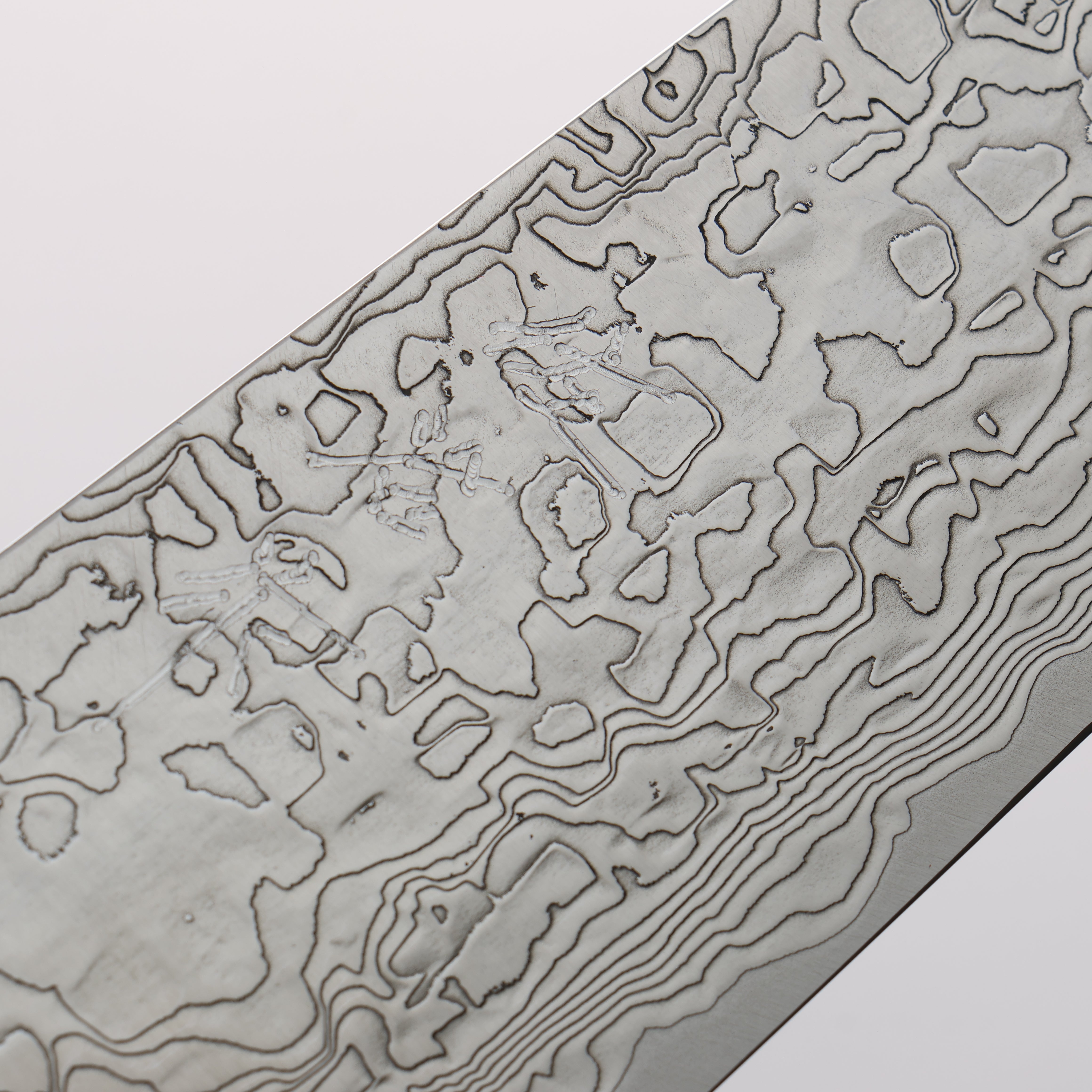 Takeshi Saji SG2 Diamond Finish Damascus Santoku 180mm White Deer Horn Handle - Seisuke Knife
