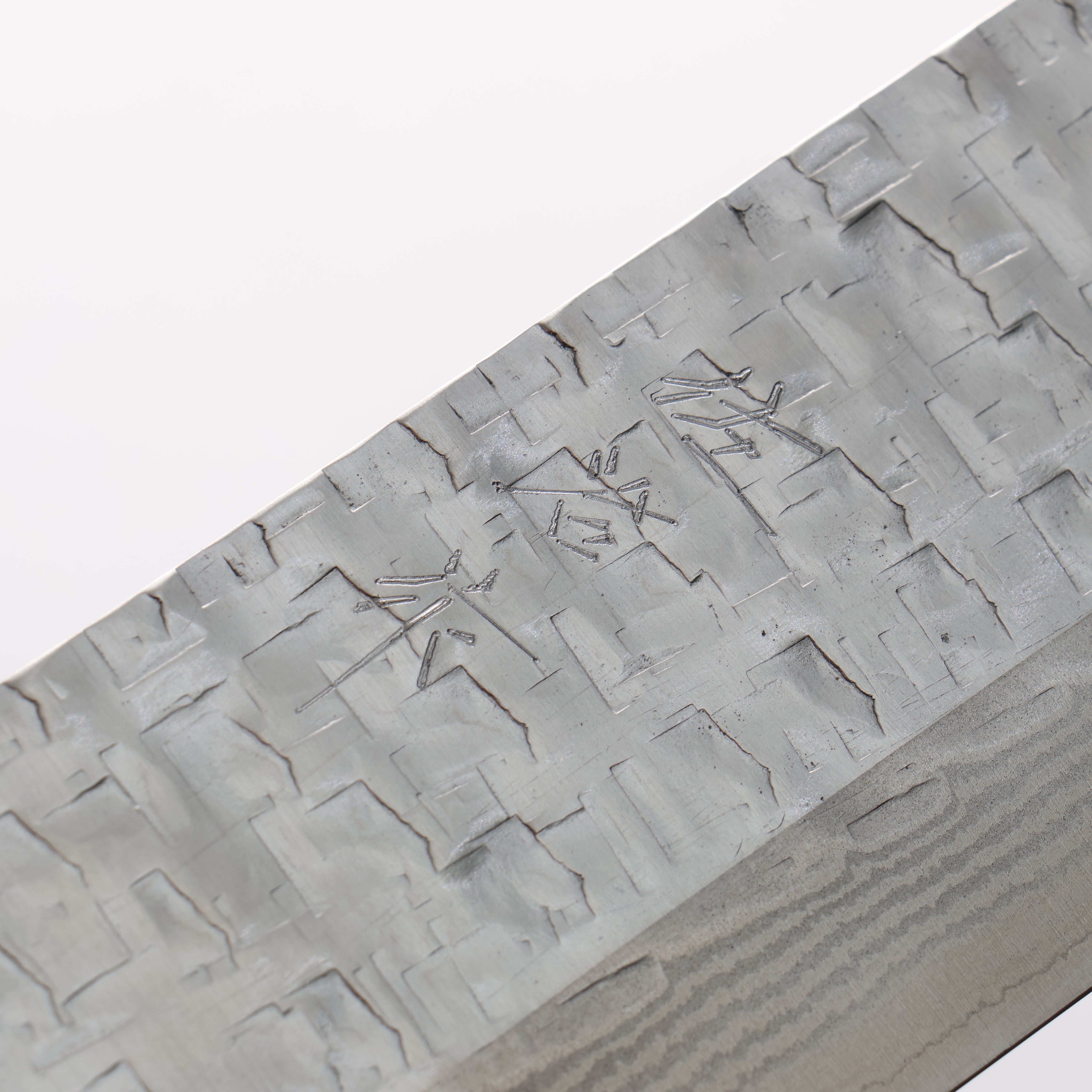 Takeshi Saji SRS13 Hammered Damascus Cross Nakiri 165mm Cloud Pattern Corian Handle - Seisuke Knife