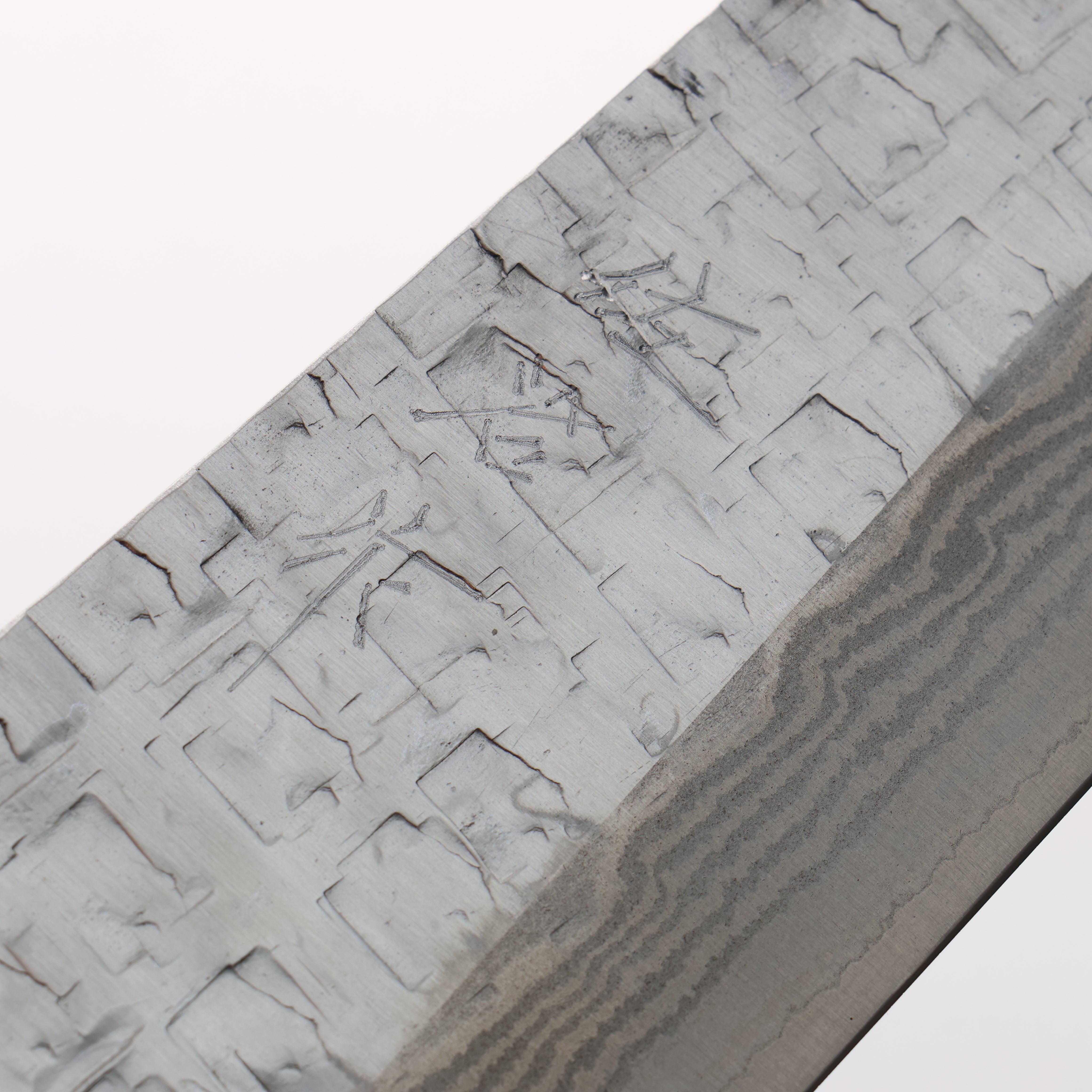 Takeshi Saji SRS13 Hammered Damascus Cross Santoku 180mm Cloud Pattern