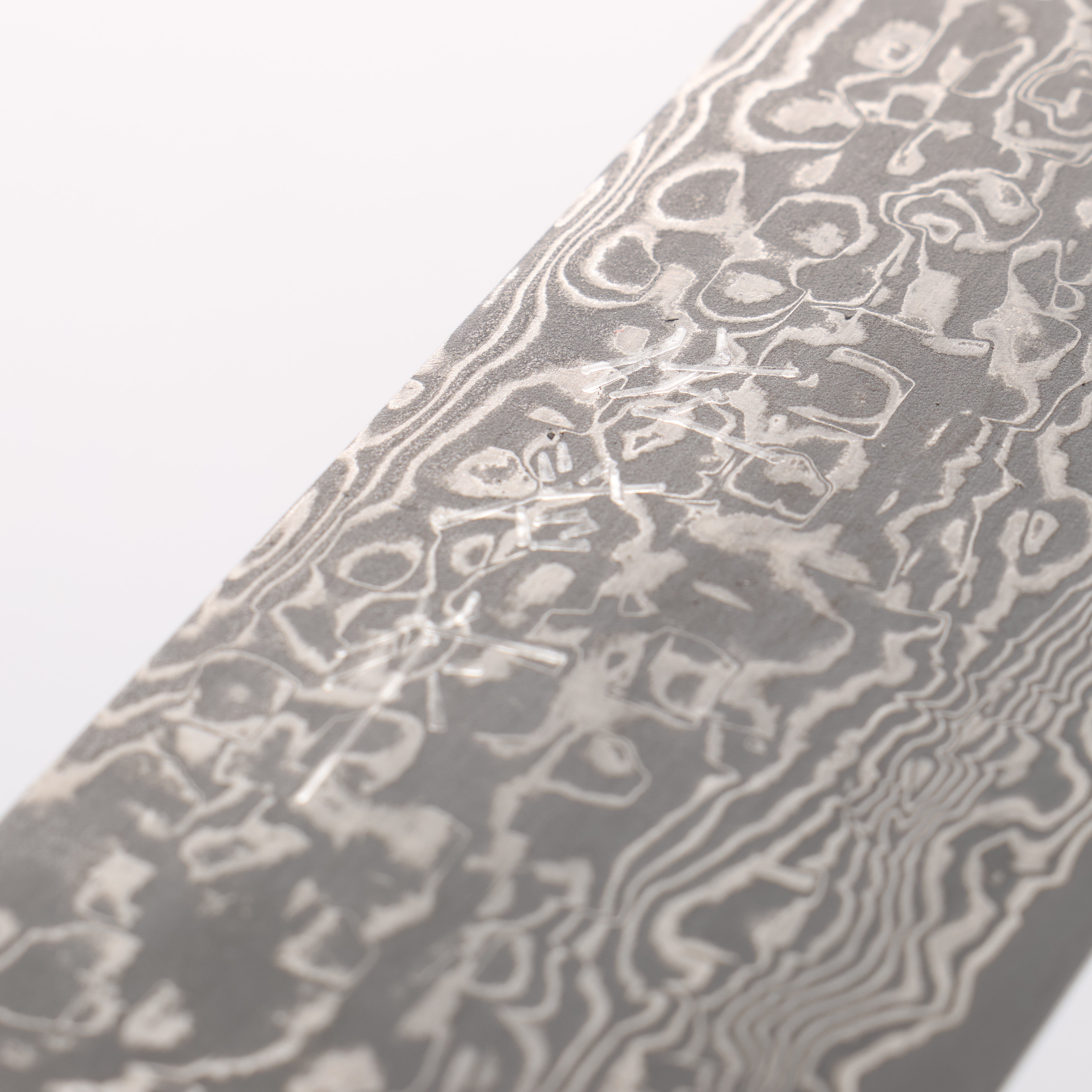 Takeshi Saji SG2 Black Damascus Santoku 180mm Ironwood Handle - Seisuke Knife
