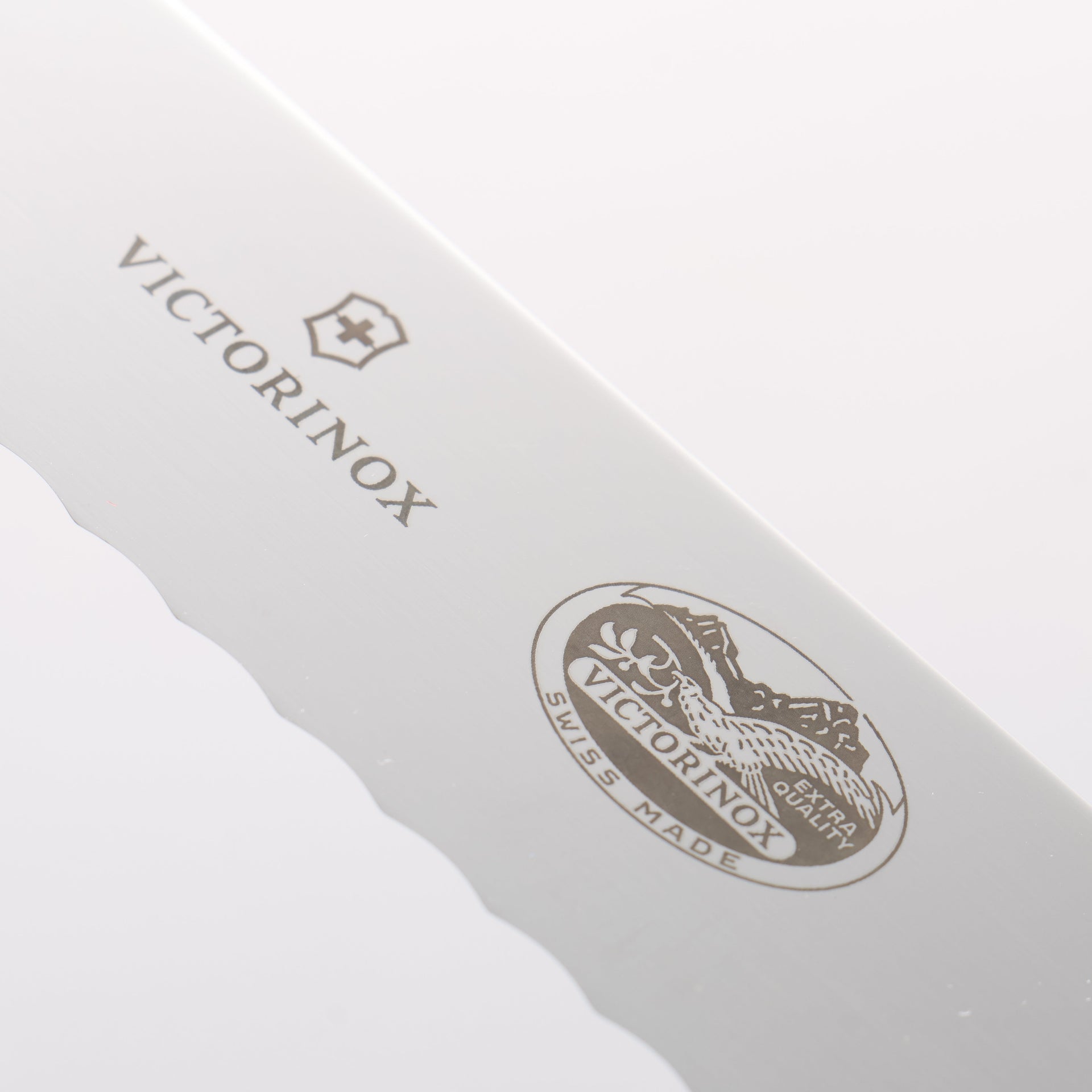 VICTORINOX Stainless Steel Serrated Knife 250mm with Red Plastic Handle - Seisuke Knife