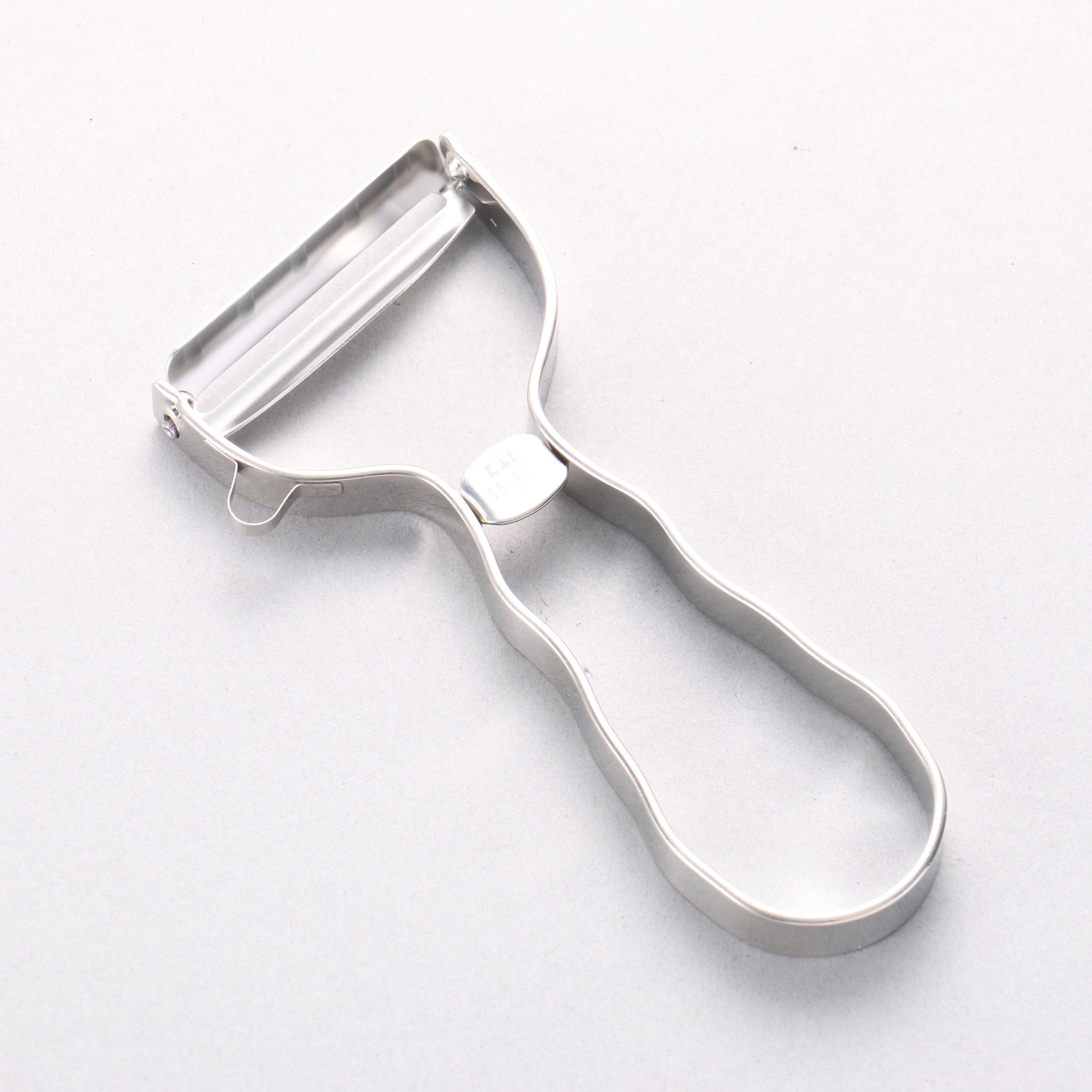 MT Stainless Steel T-Type Peeler - Seisuke Knife