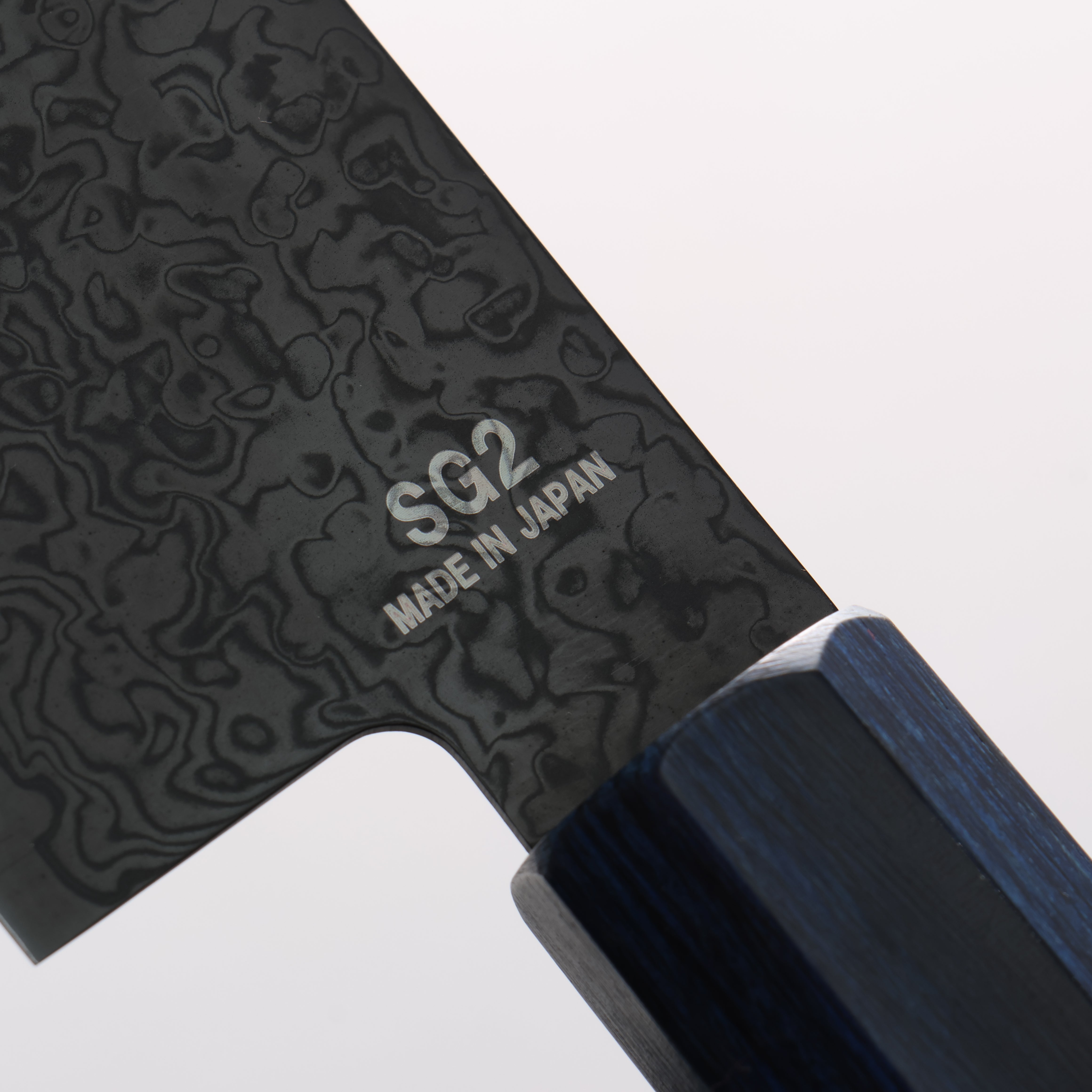Seisuke SG2 Black Damascus Santoku 180mm Black & Navy Pakkawood Handle - Seisuke Knife