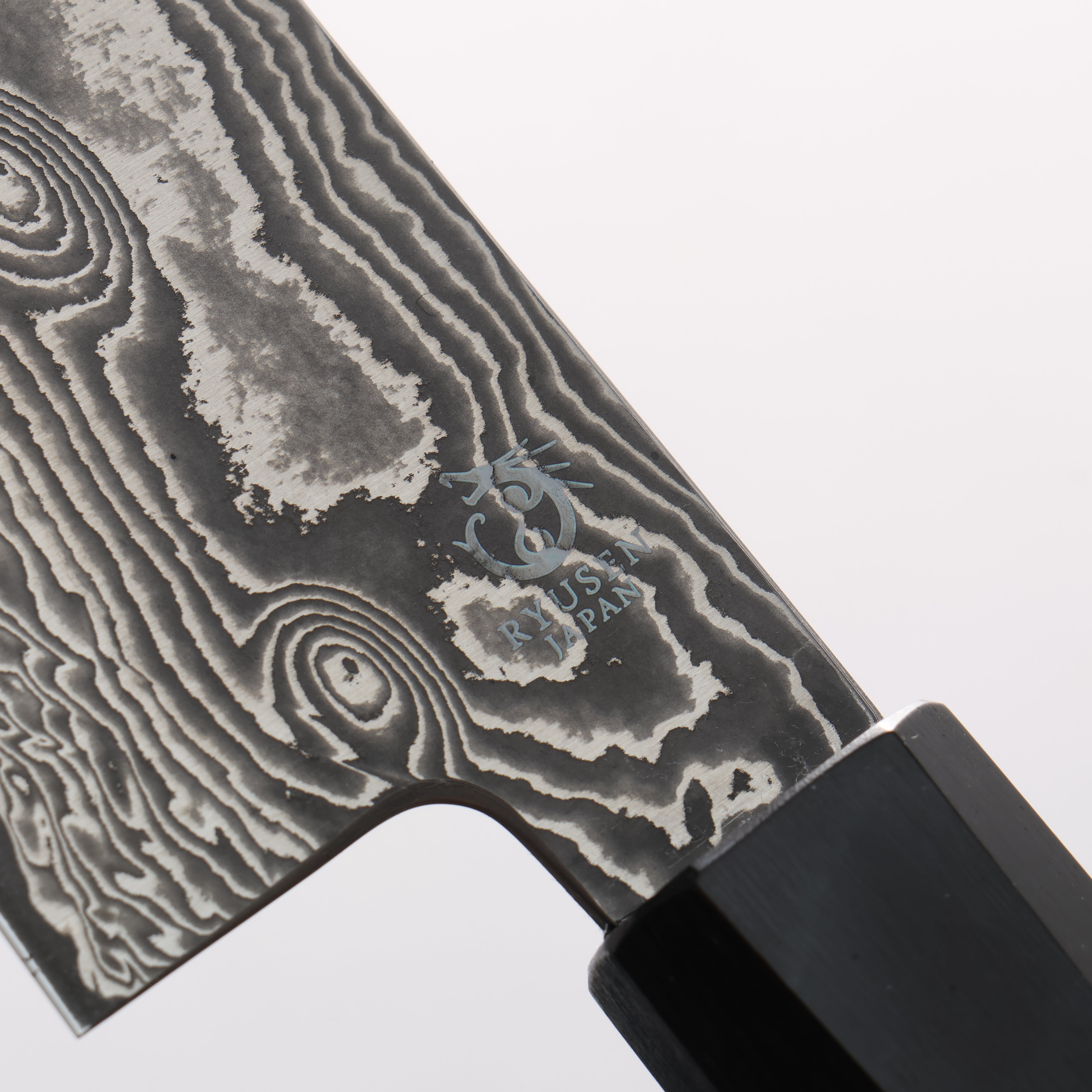 Ryusen Bonten Unryu Kai VG10 63 Layer Damascus Santoku 175mm Chinese Quince Handle - Seisuke Knife