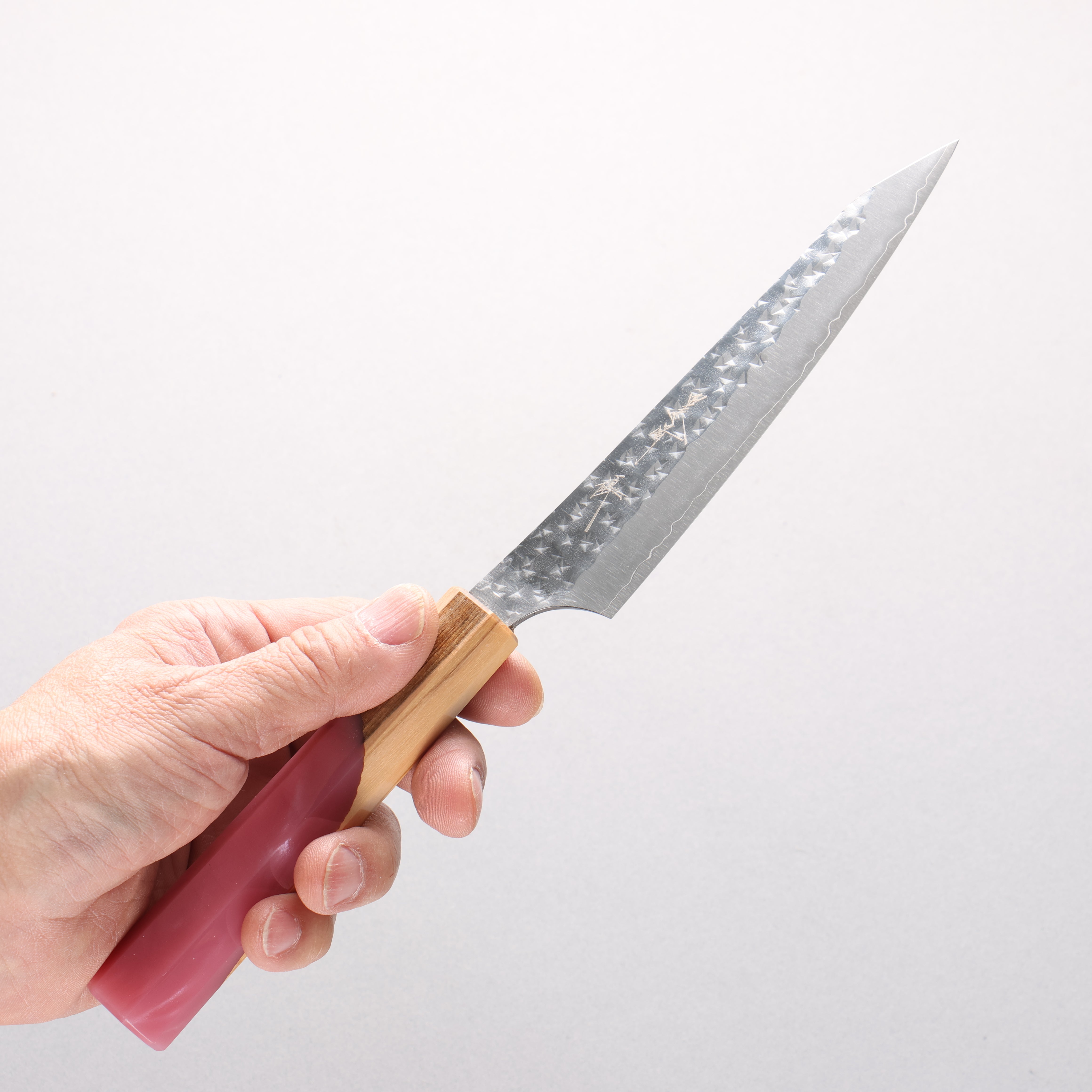 Yu Kurosaki Senko Ei SG2 Hammered Petty-Utility 130mm Olive Wood & Pink Resin Handle - Seisuke Knife