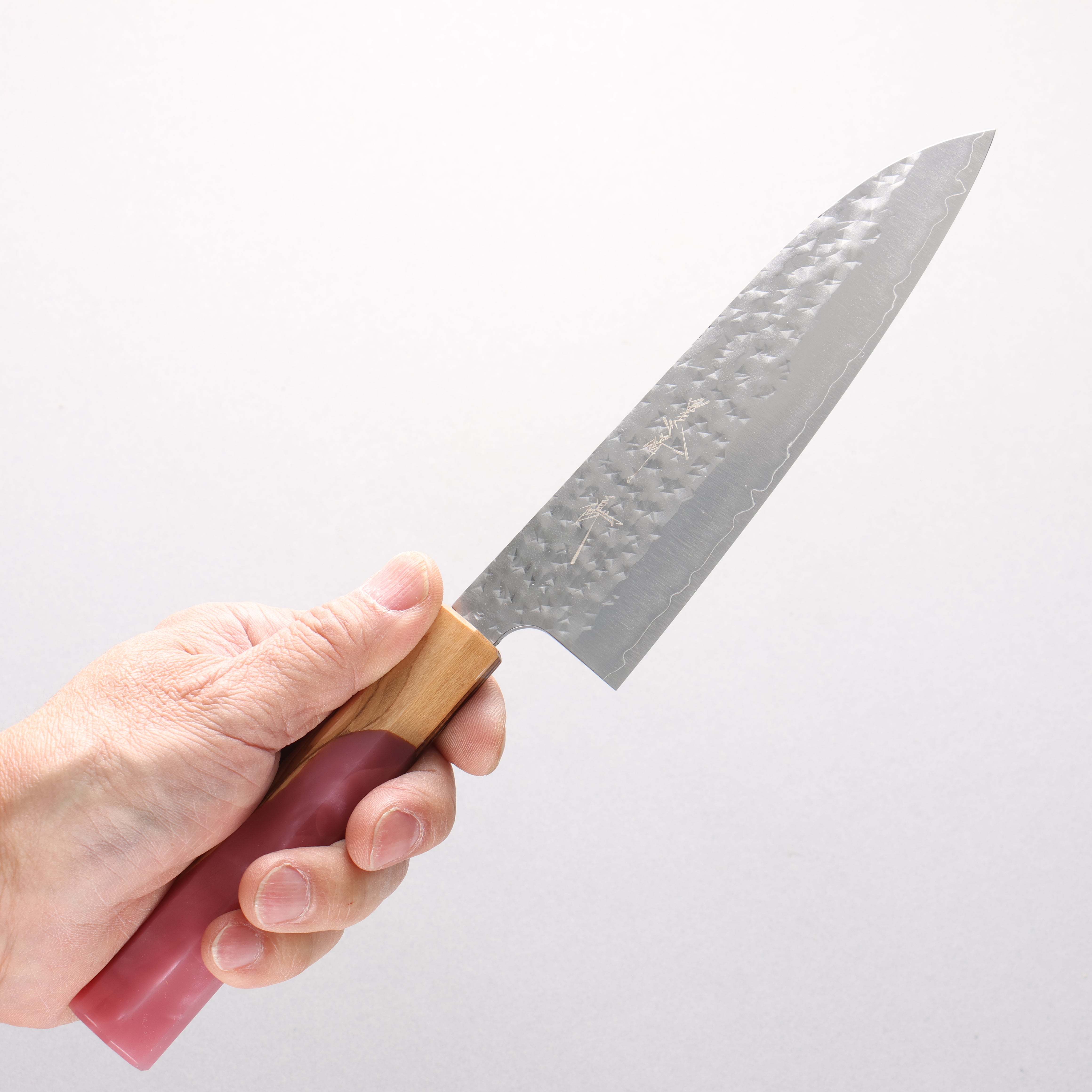 Yu Kurosaki Senko Ryu SG2 Hammered Small Santoku 150mm Olive Wood & Pink Resin Handle - Seisuke Knife