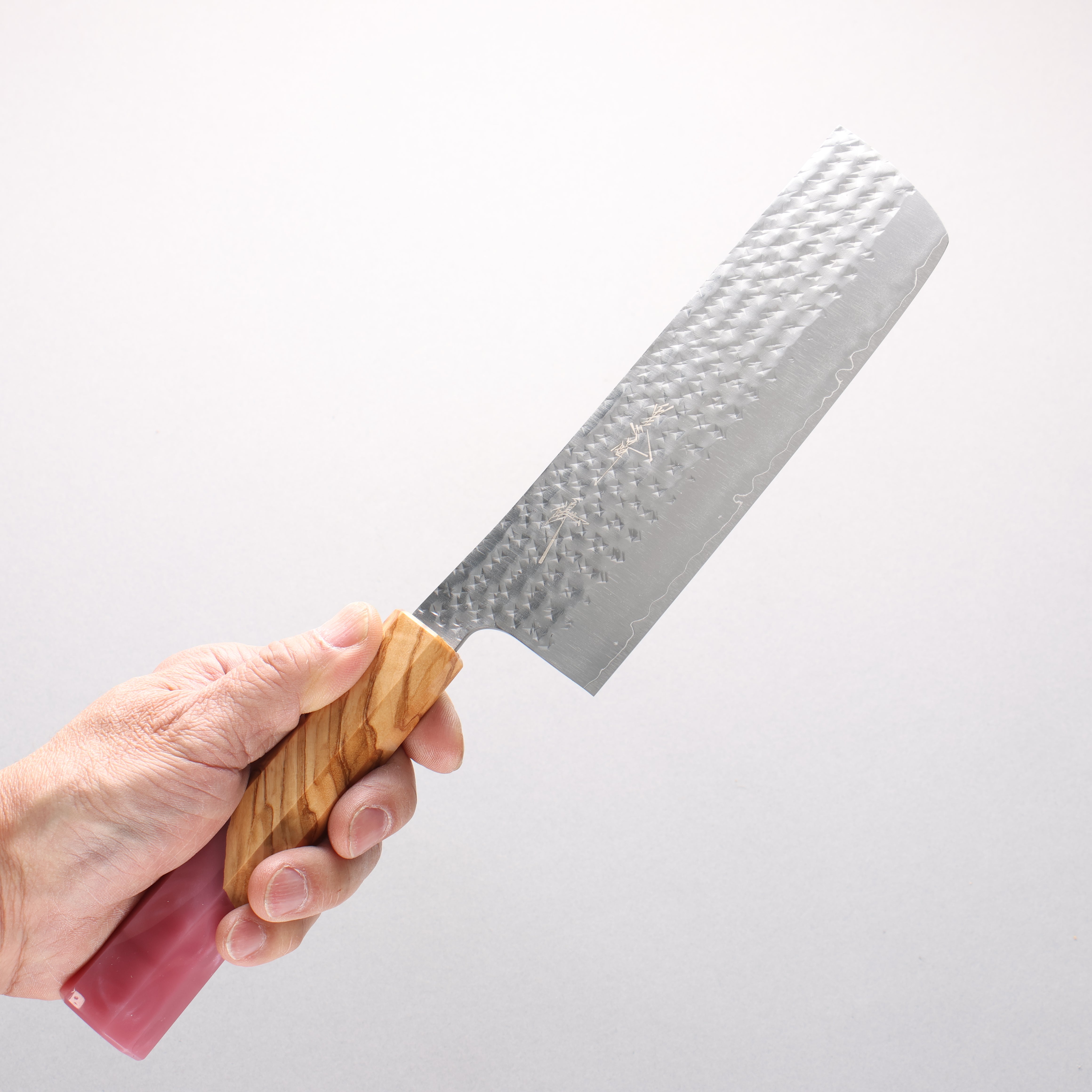 Yu Kurosaki Senko Ei SG2 Hammered Nakiri 165mm Olive Wood & Pink Resin Handle - Seisuke Knife