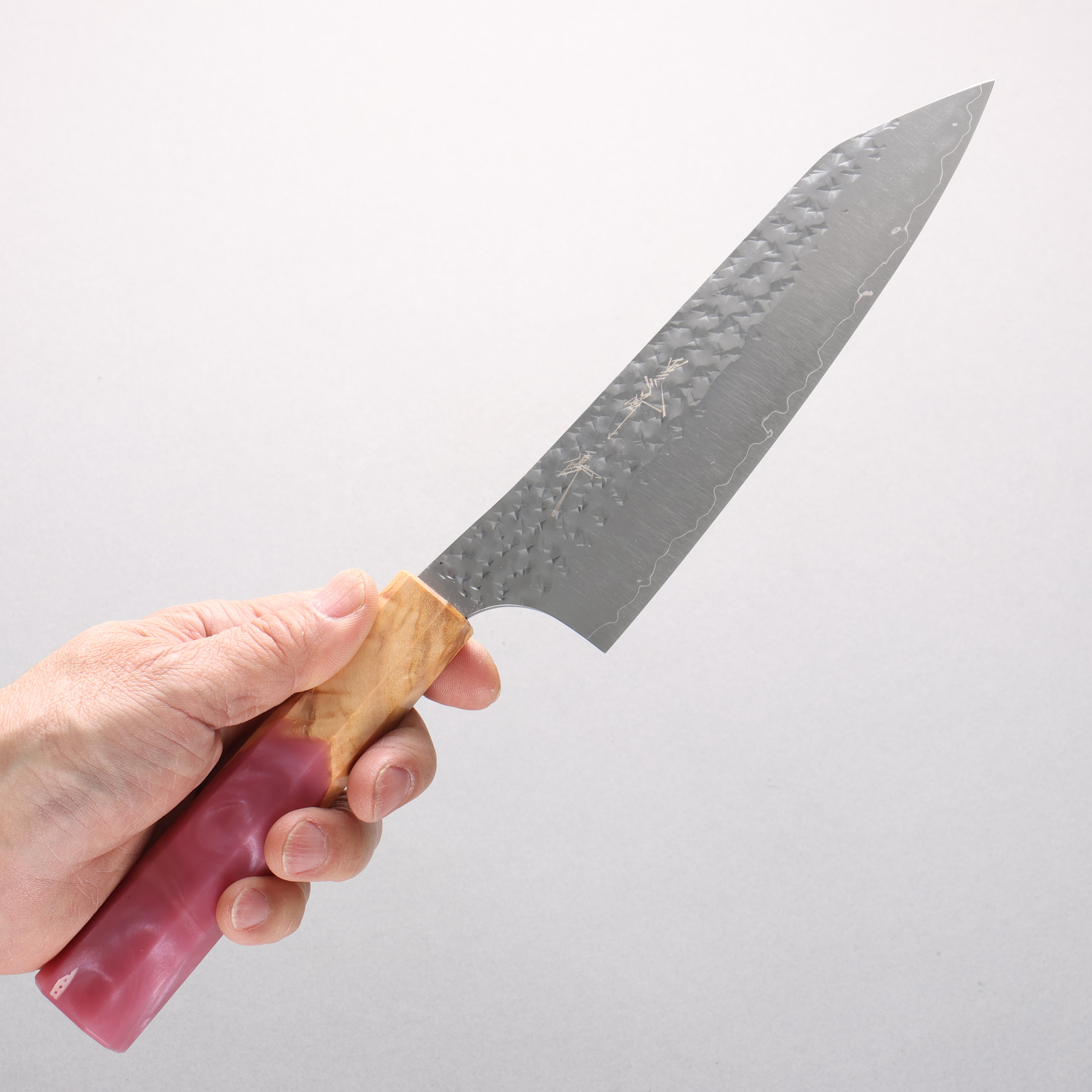 Yu Kurosaki Senko Ei SG2 Hammered Bunka 170mm Olive Wood & Pink Resin Handle - Seisuke Knife