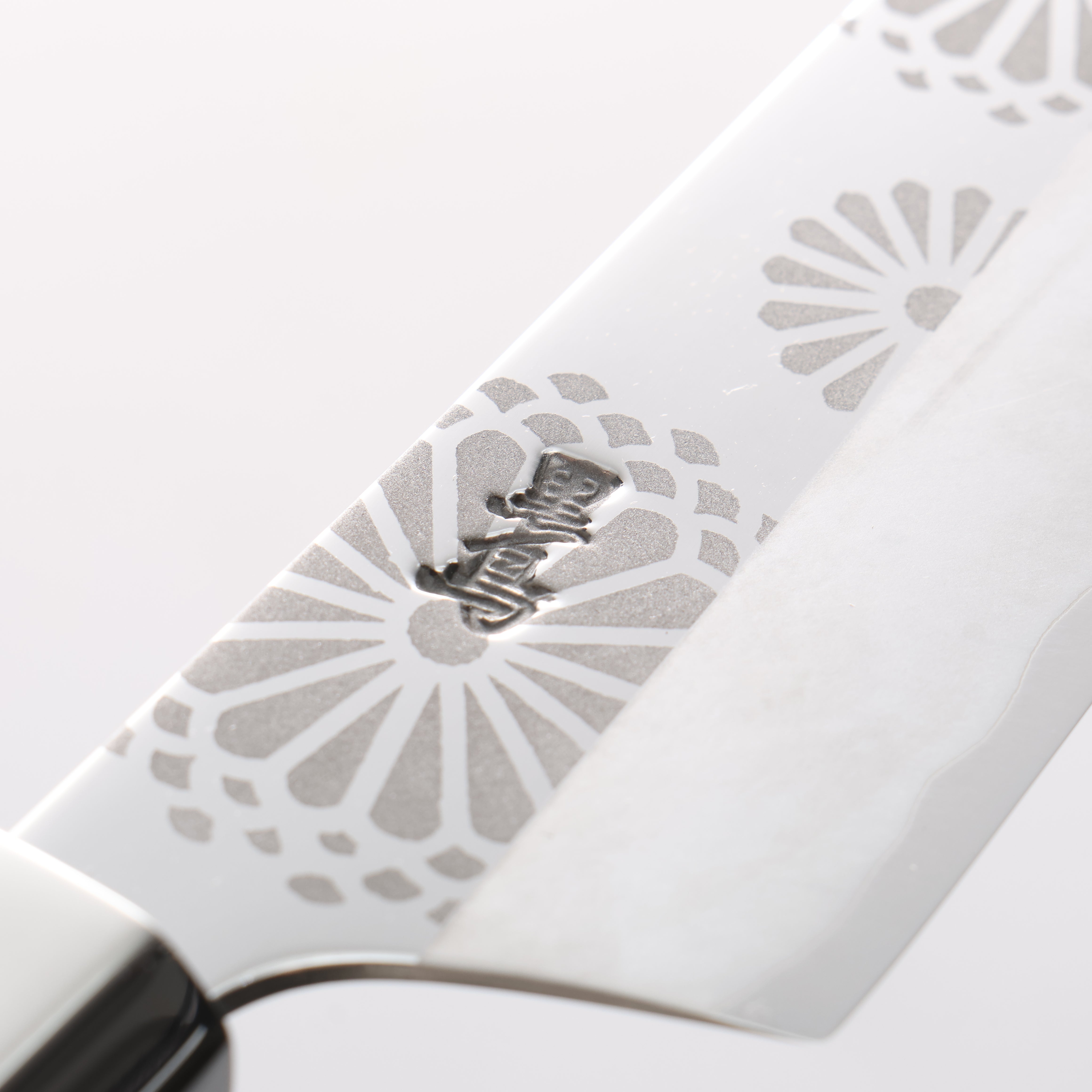 Kurotori Silver Steel No.3 Migaki Kiku Petty-Utility 150mm Walnut Handle - Seisuke Knife