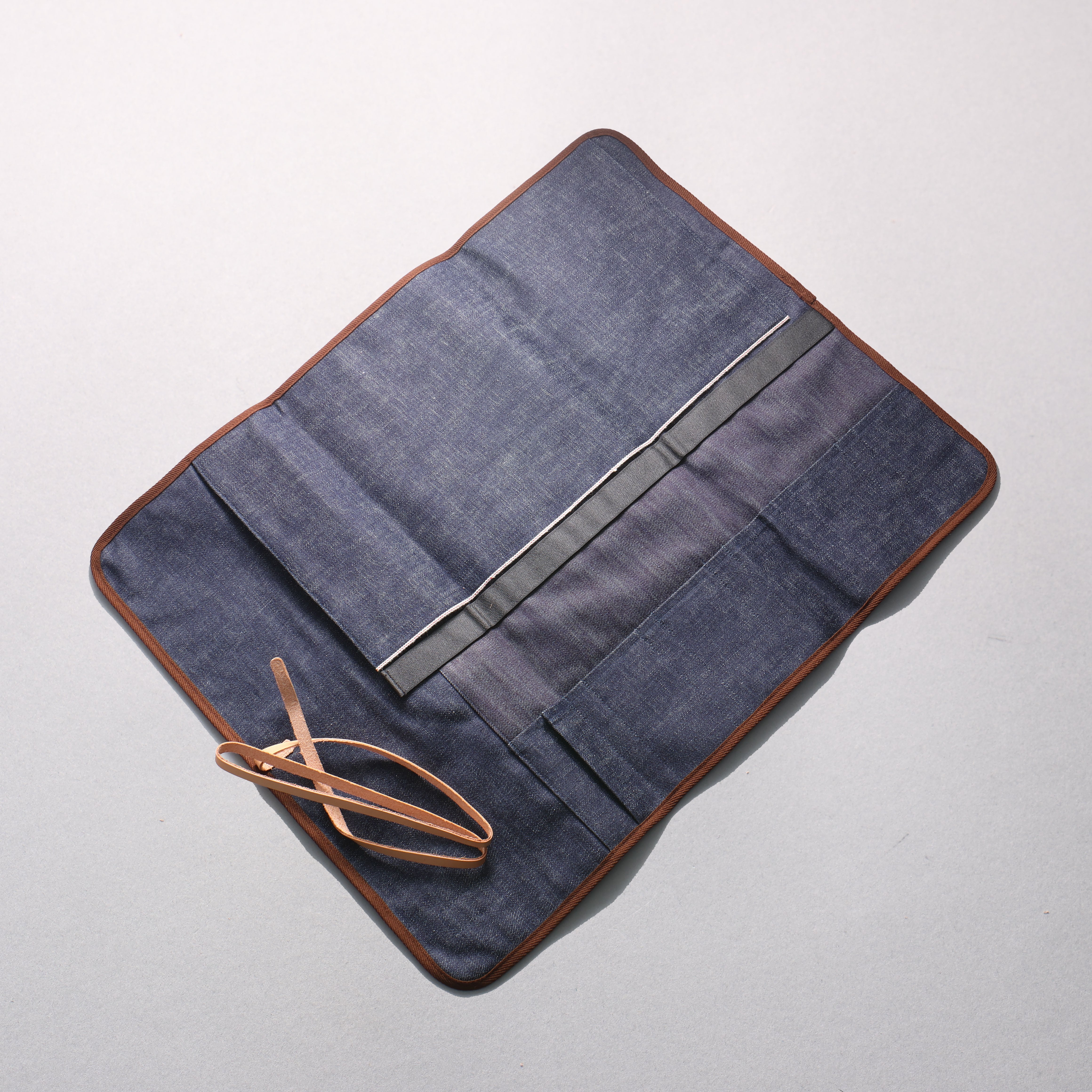 West Japan Tools 6 Pocket Knife Roll (Plaid) - Seisuke Knife