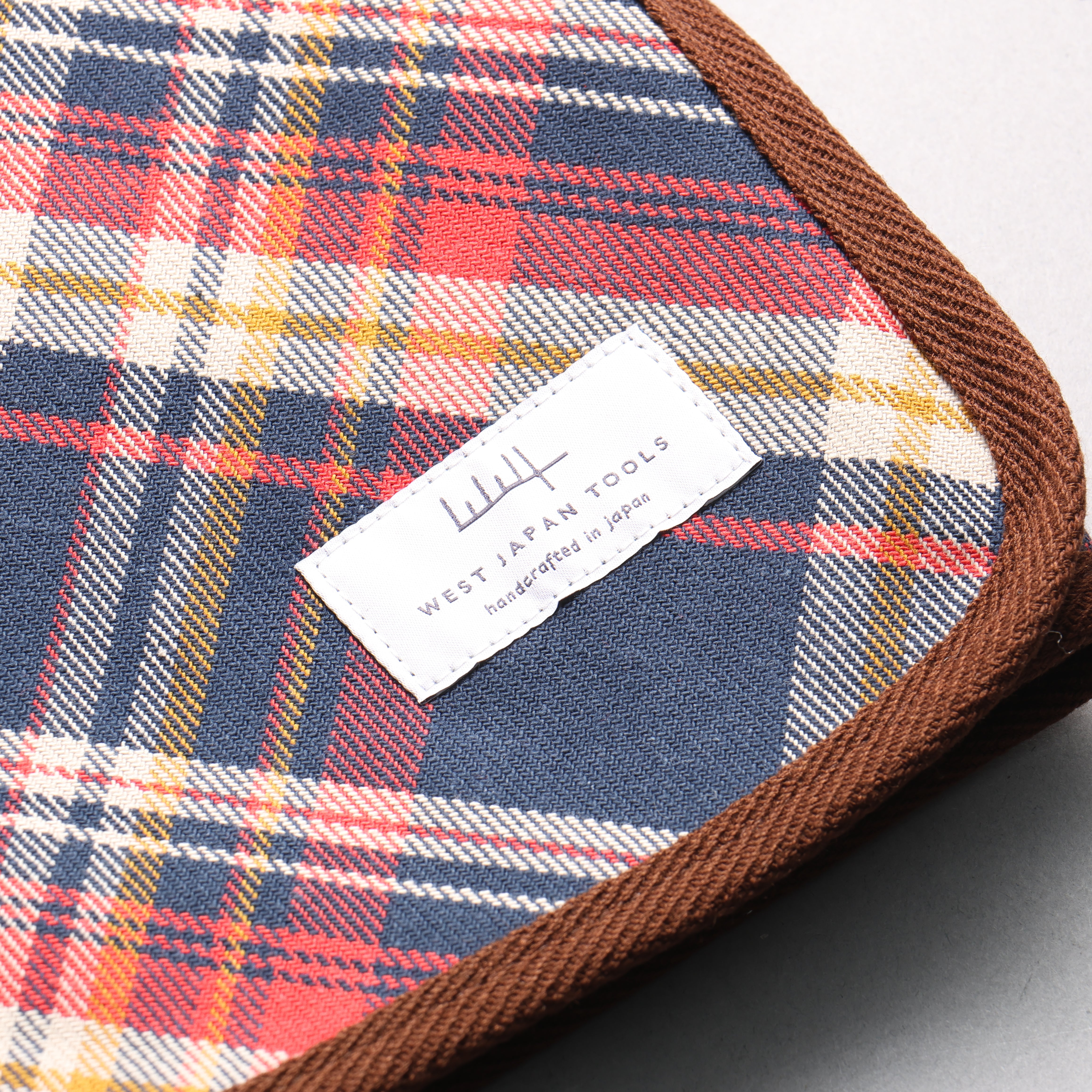West Japan Tools 6 Pocket Knife Roll (Plaid) - Seisuke Knife