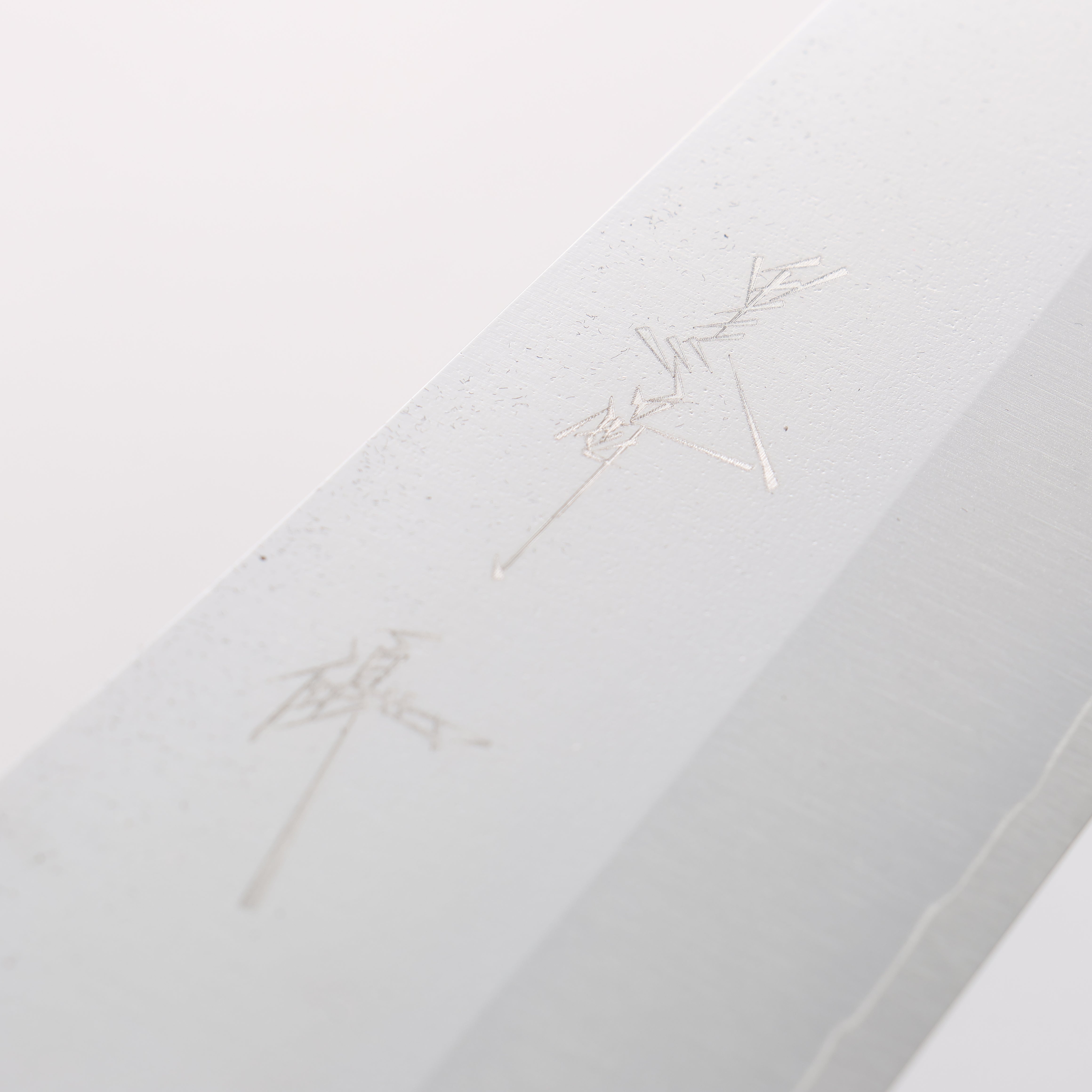 Yu Kurosaki New Gekko VG-XEOS Gyuto 210mm Olive Tree and Pink Resin Handle - Seisuke Knife