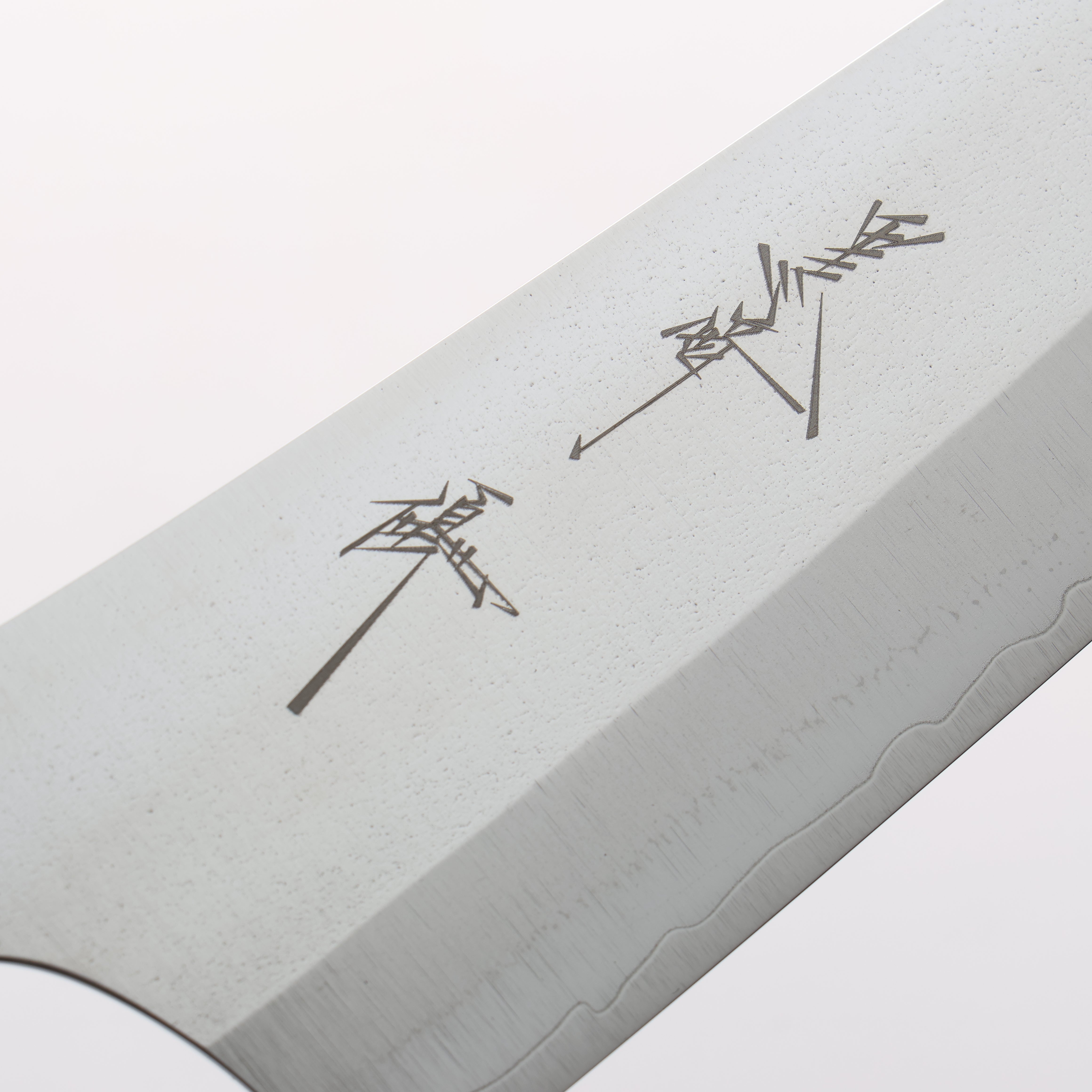 Yu Kurosaki New Gekko VG-XEOS Small Bunka 150mm Olive Tree (ferrule: White Water Buffalo Horn) Handle - Seisuke Knife