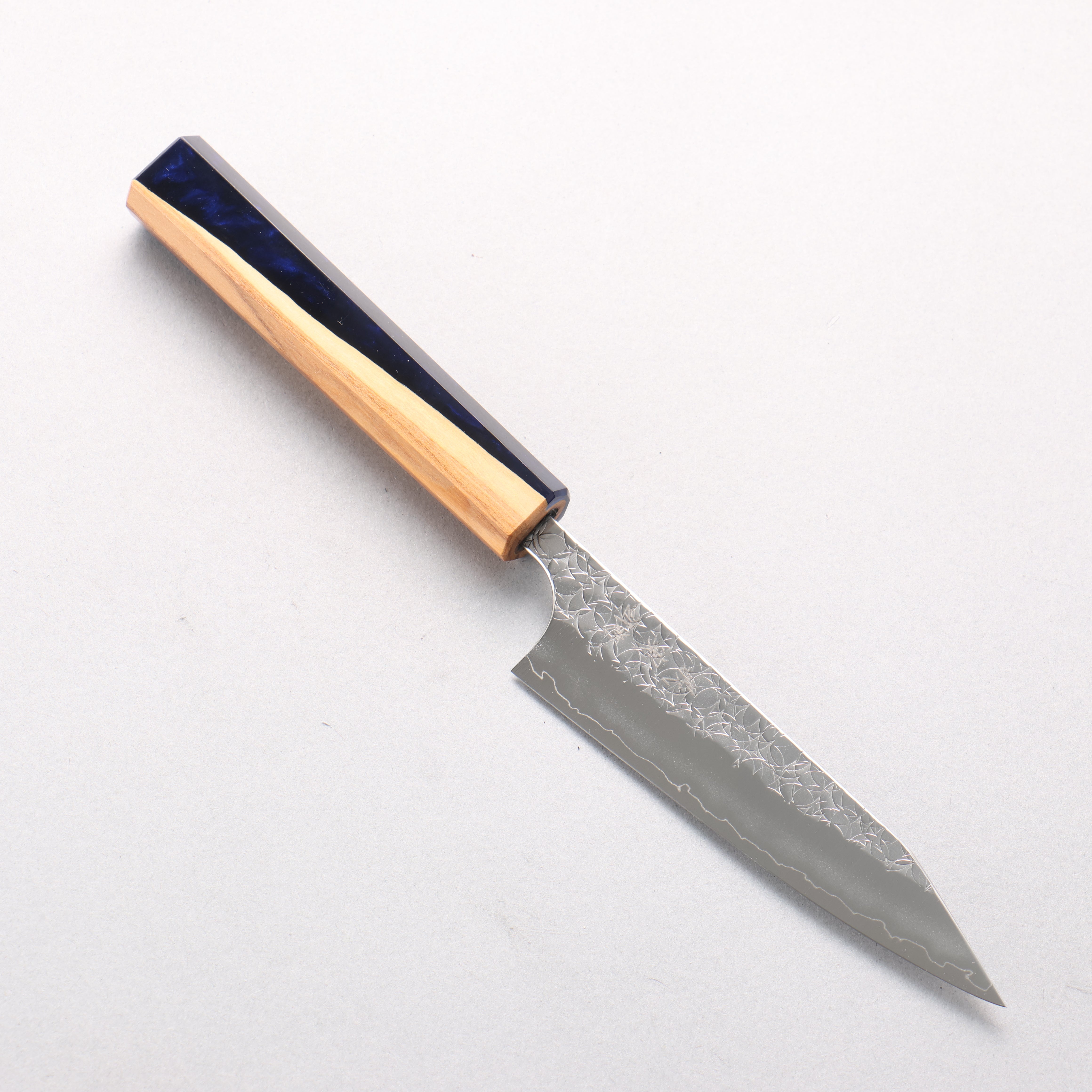 Yoshimi Kato Minamo SG2 Hammered Kiritsuke Petty-Utility 120mm Olive Tree and Blue Resin Handle - Seisuke Knife