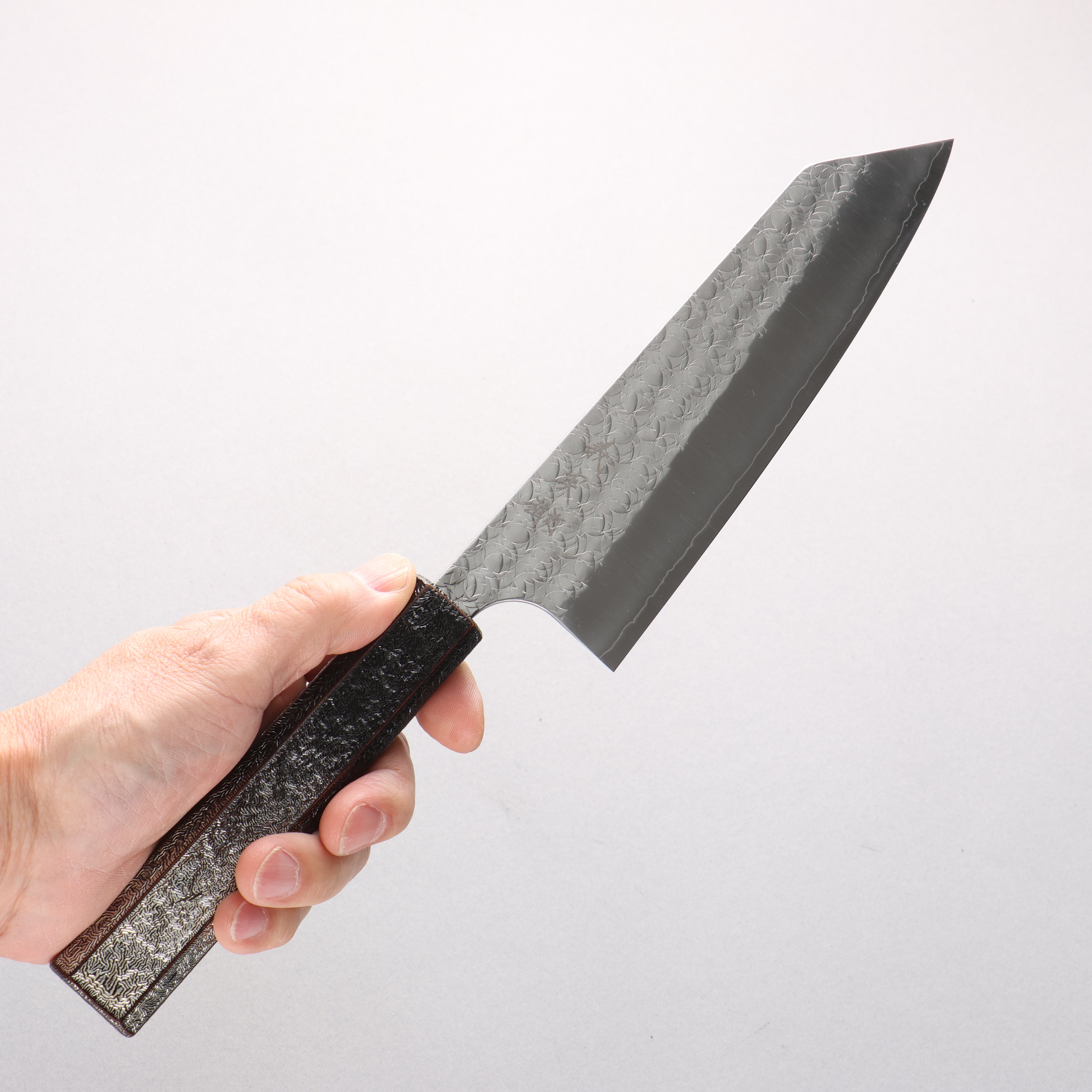 Yoshimi Kato Hyo SG2 Hammered Bunka 170mm Oak with Black Silver Lacquer Handle - Seisuke Knife