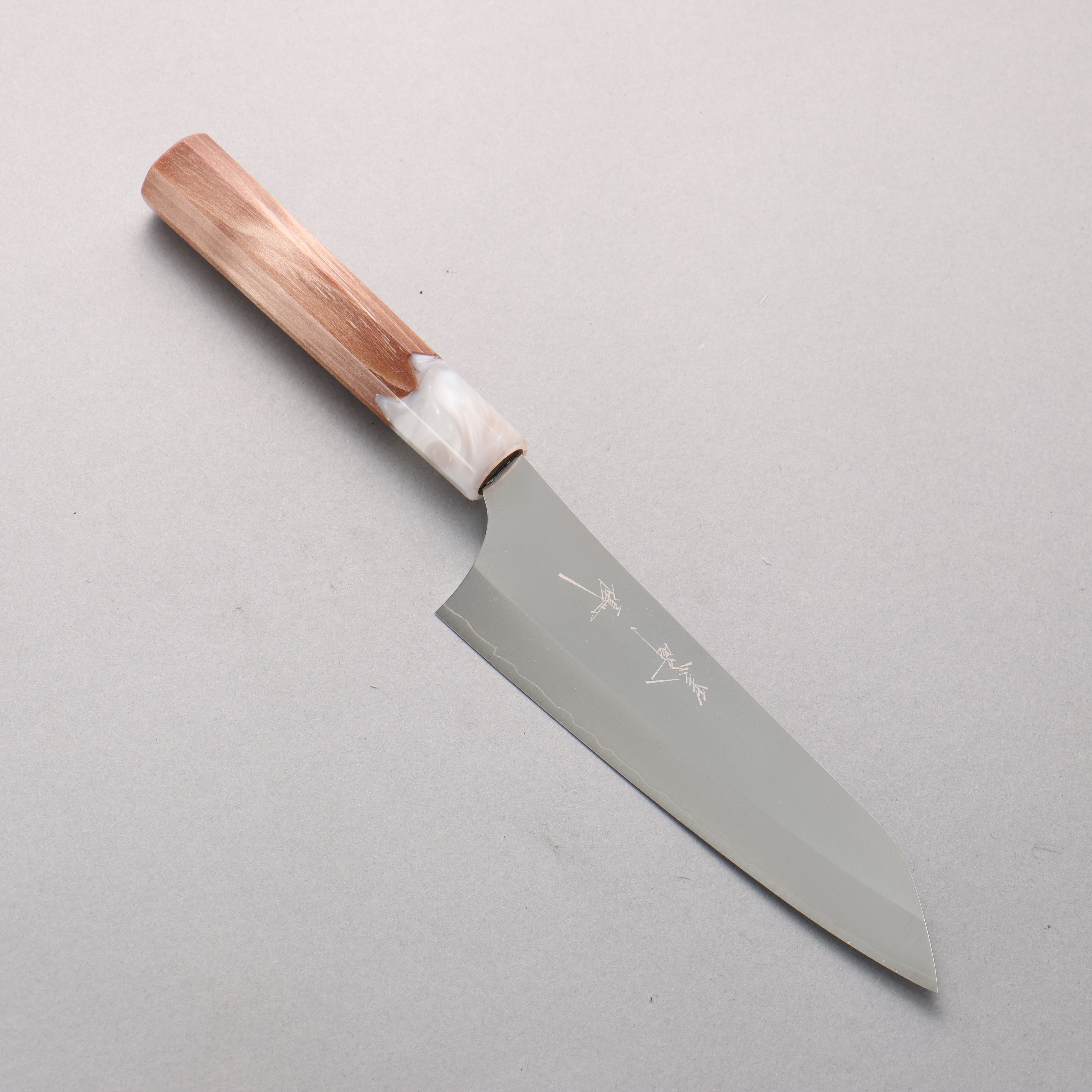 Yu Kurosaki New Gekko VG-XEOS Small Santoku 150mm Resin Coated Birch & White Resin Handle - Seisuke Knife