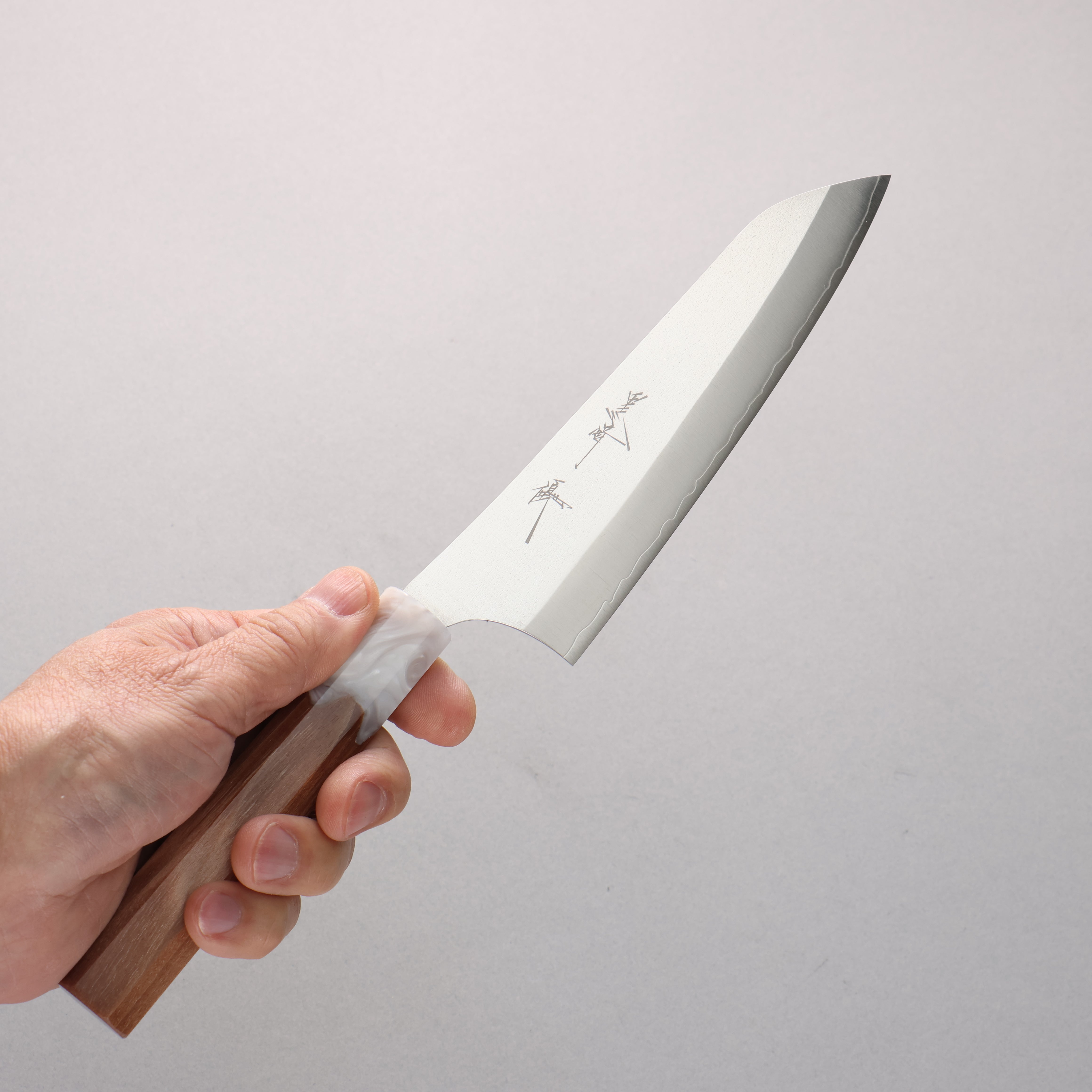 Yu Kurosaki New Gekko VG-XEOS Small Santoku 150mm Resin Coated Birch & White Resin Handle - Seisuke Knife