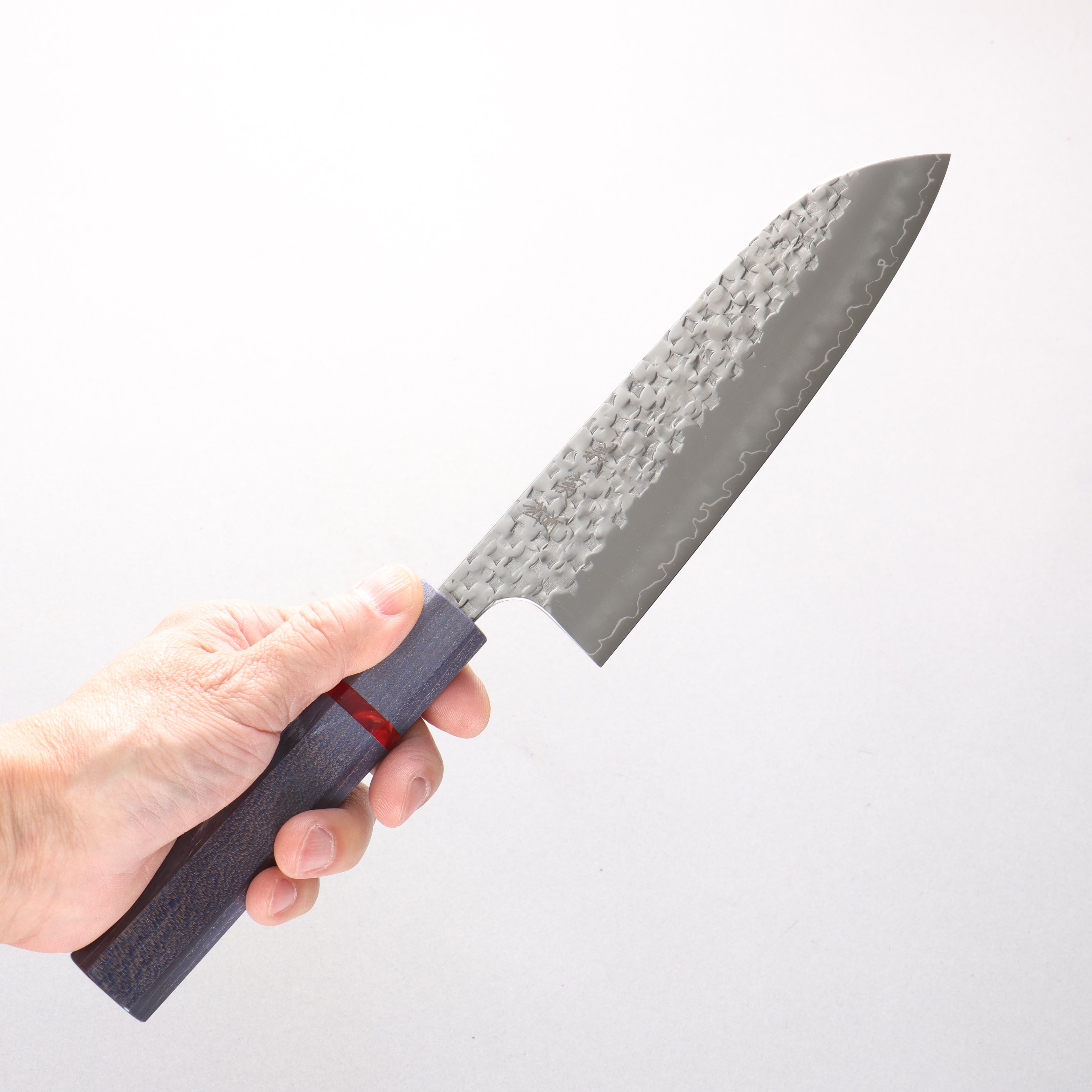 Yoshimi Kato Minamo II SPG STRIX Hammered Nakiri 170mm Blue Stabilized Wood & Red Ring Handle - Seisuke Knife