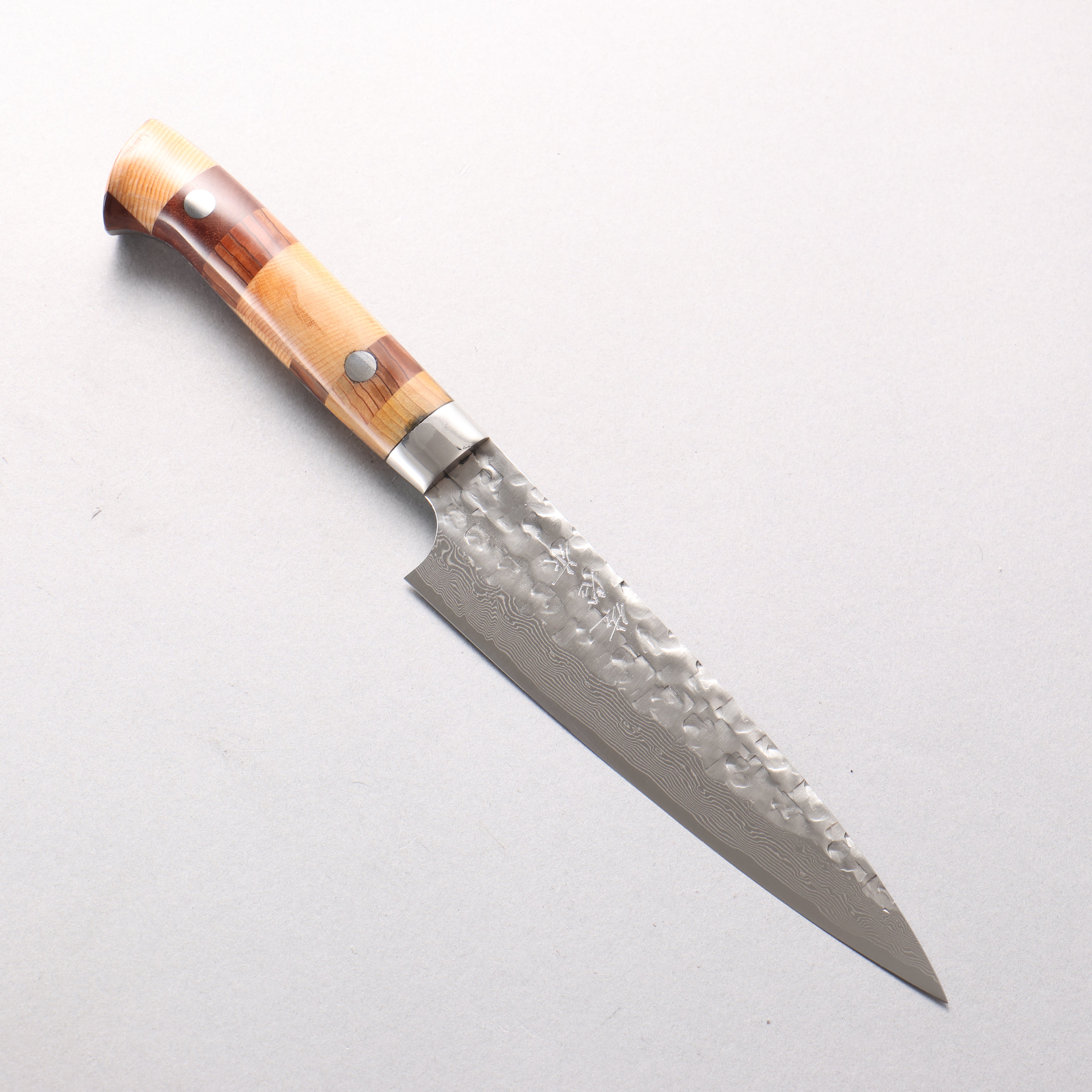 Takeshi Saji VG10 Hammered Damascus Cross Petty-Utility 150mm Kumiko (Wood Mosaic) Handle - Seisuke Knife