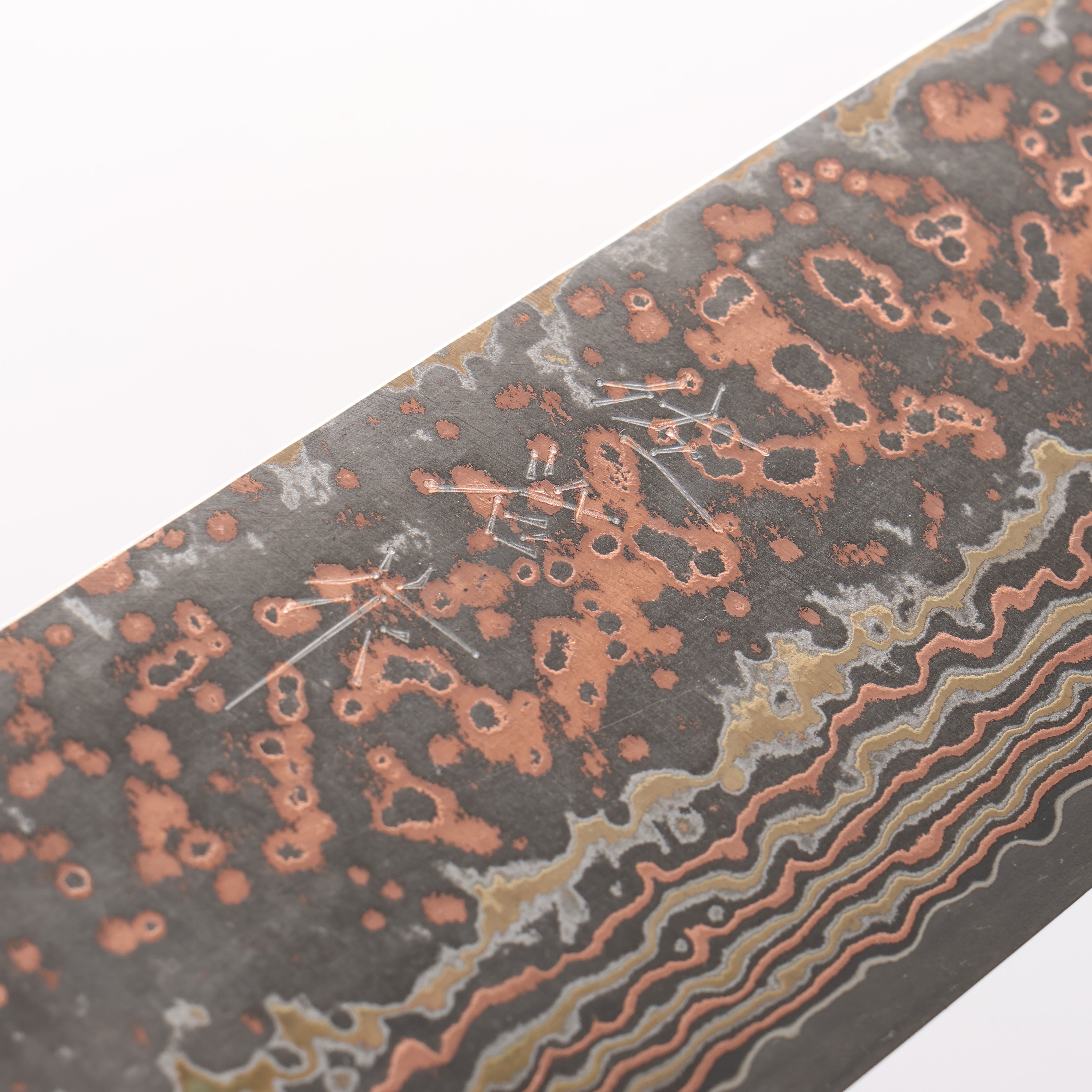 Takeshi Saji VG10w Colored Damascus Nashiji Santoku 180mm Pine Cone and Blue Acrylic Handle - Seisuke Knife
