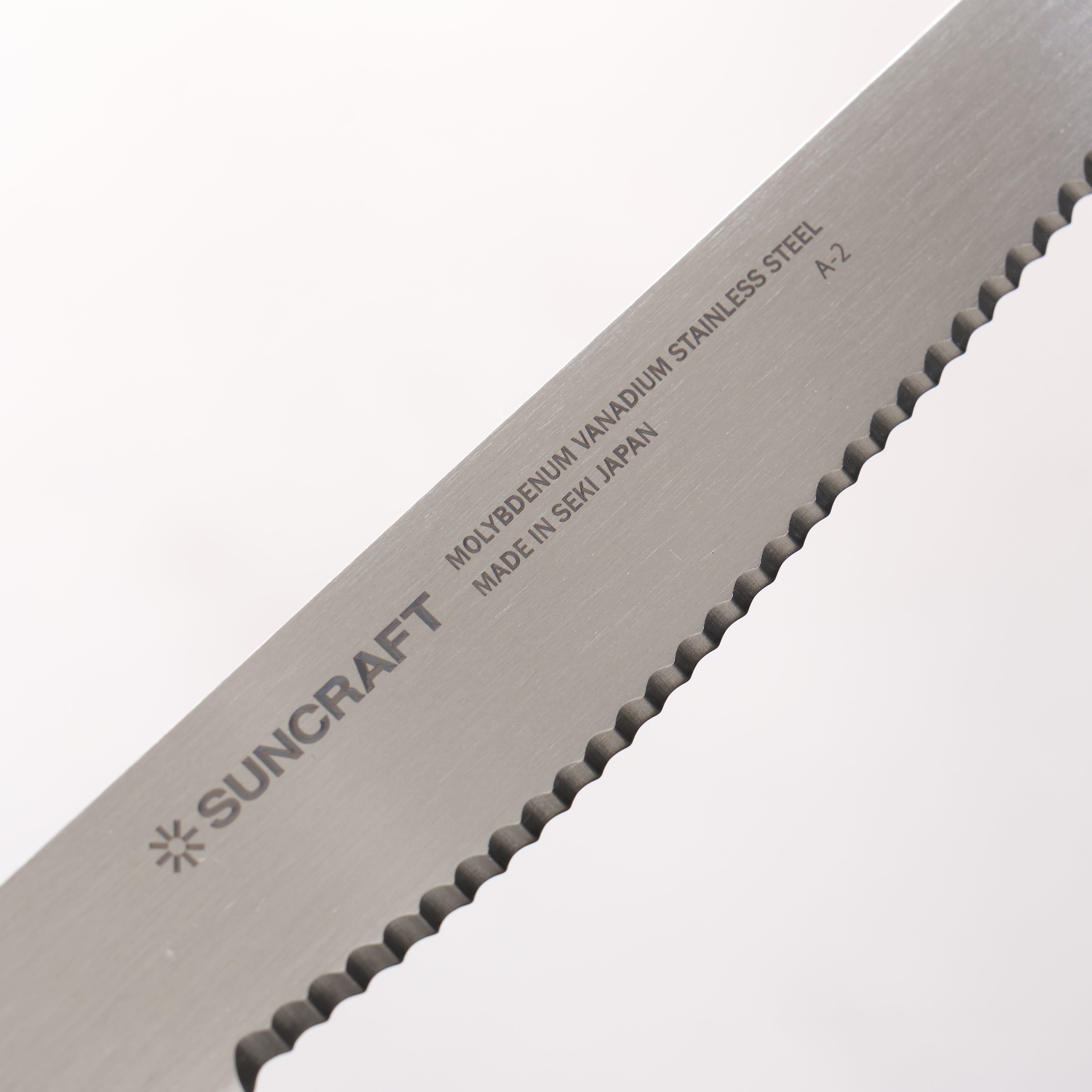 Suncraft Seseragi Molybdenum Vanadium Bread Slicer 140mm Magnolia Handle with Sheath