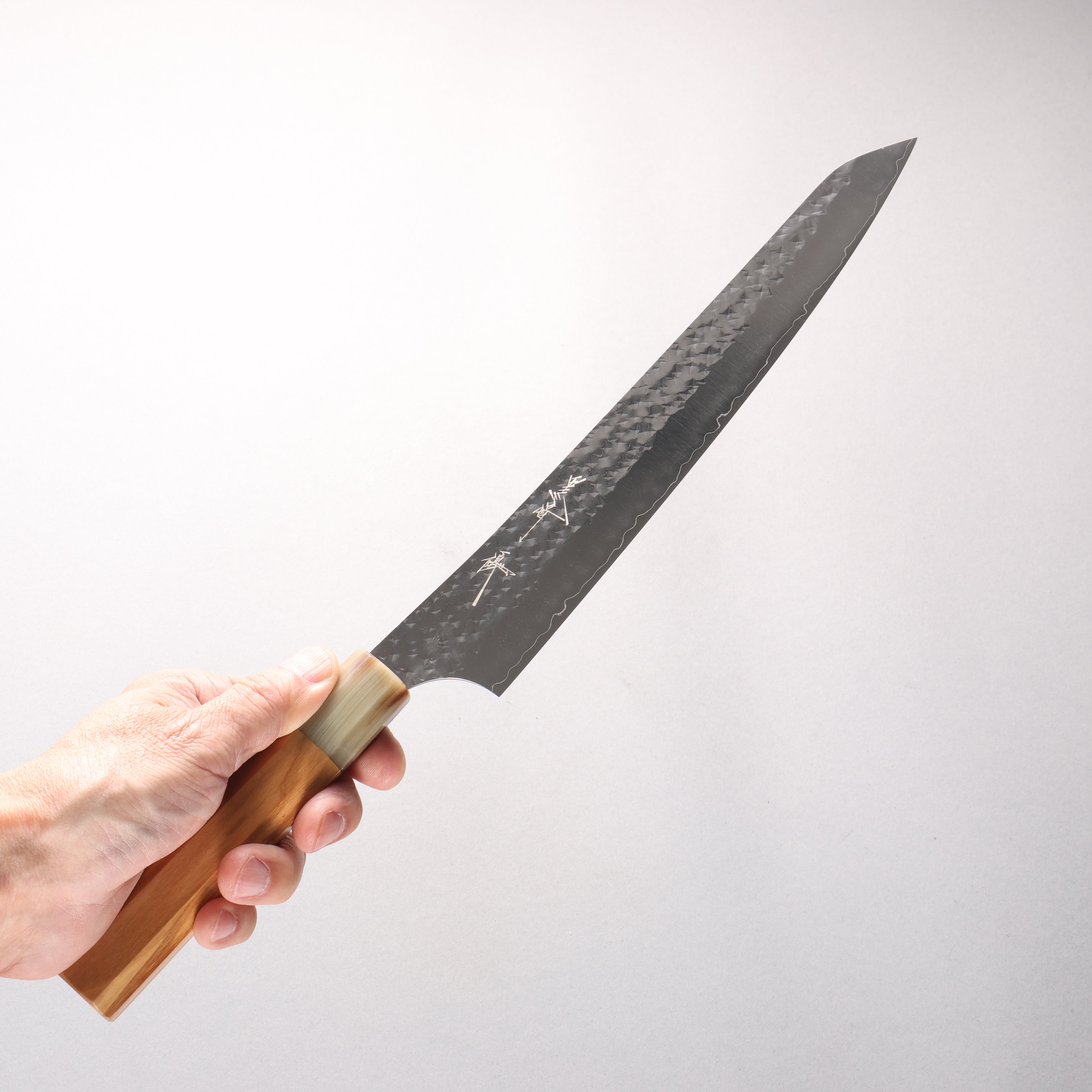 Yu Kurosaki Senko Ei SG2 Hammered Sujihiki 240mm Olive tree (ferrule: Water Buffalo Horn) Handle