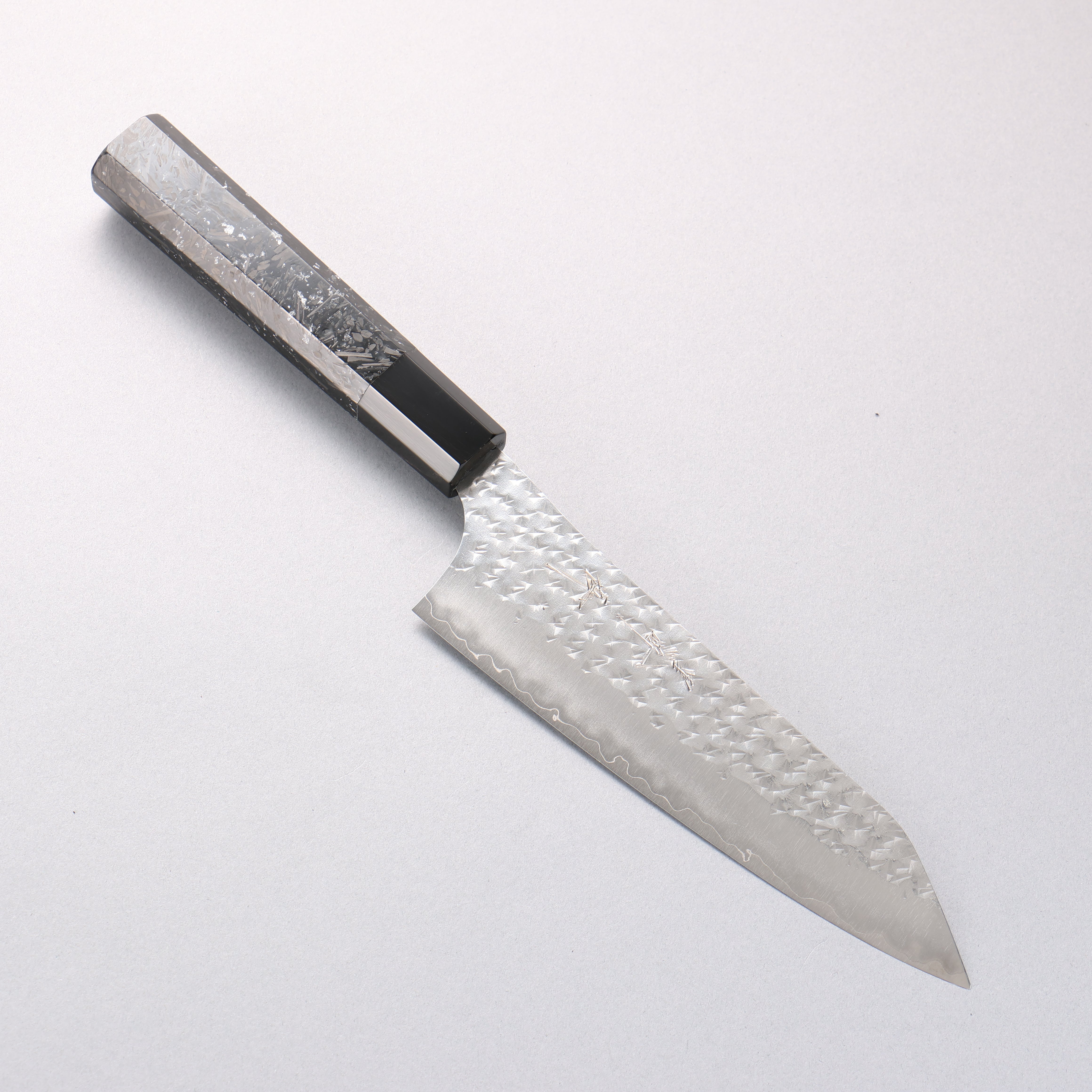[Ginza Only] Yu Kurosaki Senko Ei SG2 Hammered Bunka 170mm Carbon Fiber with Silver Speckles (ferrule: Black Water Buffalo Horn) Handle