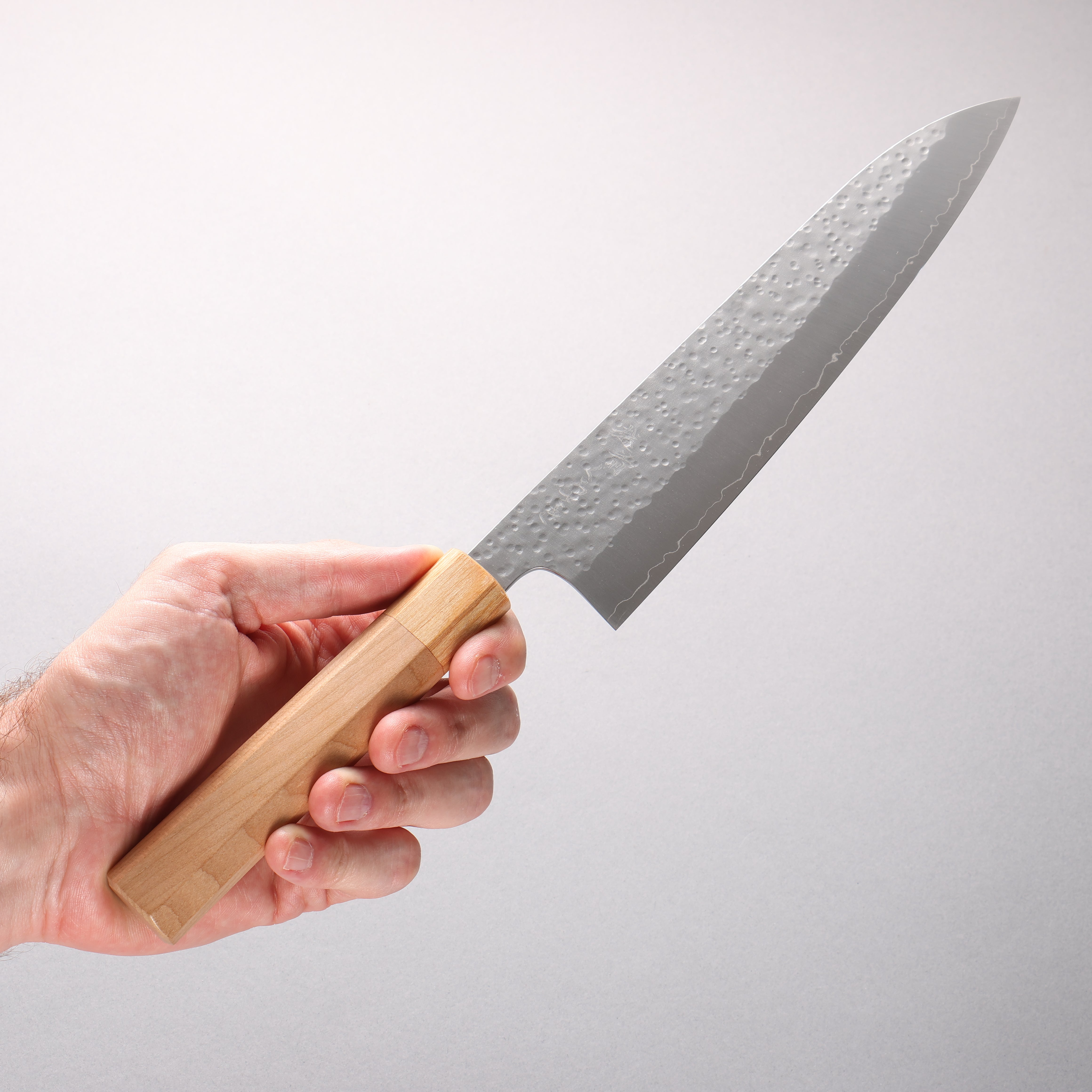 Makoto Kurosaki SG2 Hammered(Maru) Gyuto 210mm Cherry Wood Handle - Seisuke Knife