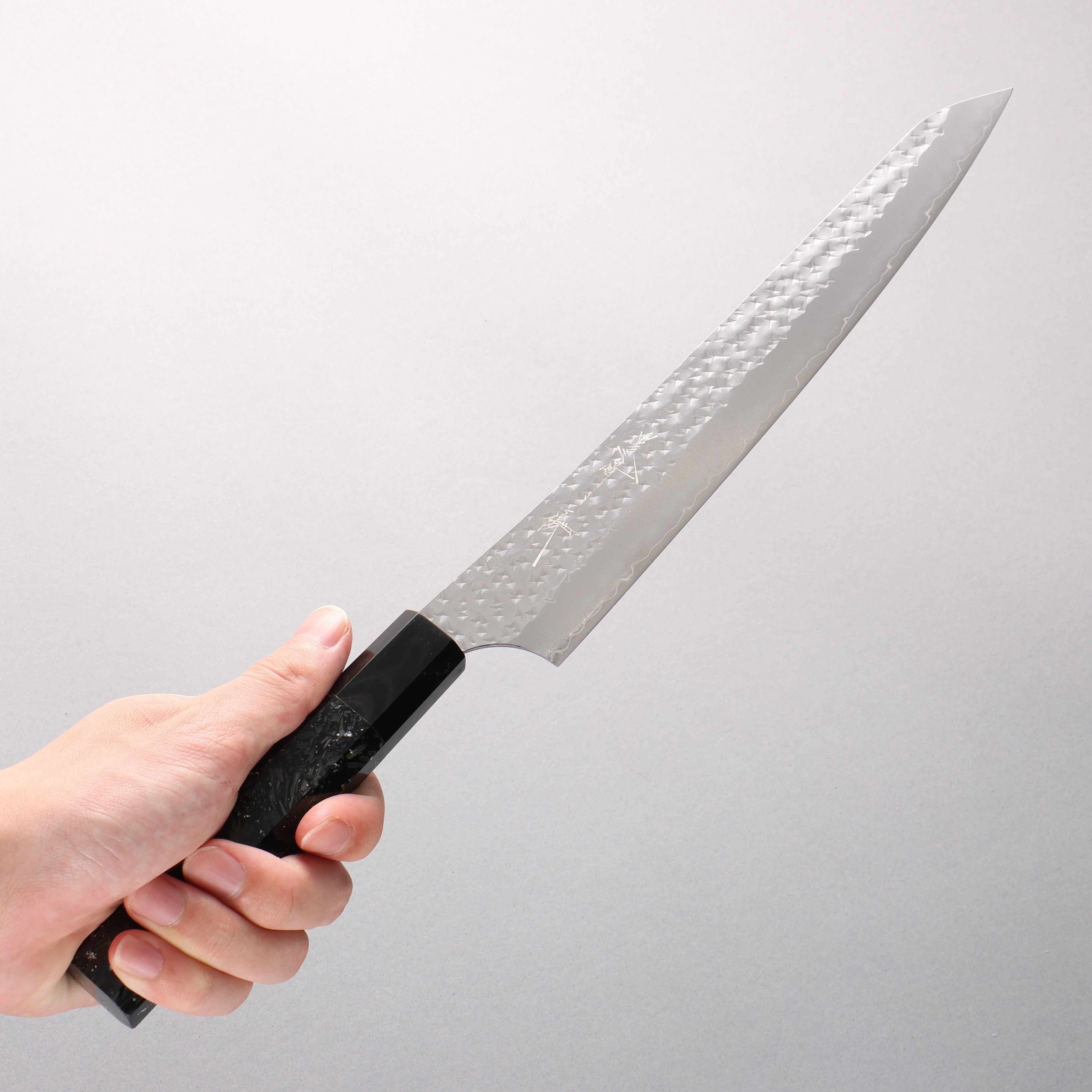 [Ginza Only] Yu Kurosaki Senko Ei SG2 Hammered Sujihiki 240mm Carbon Fiber with Silver Speckles (ferrule: Black Water Buffalo Horn) Handle