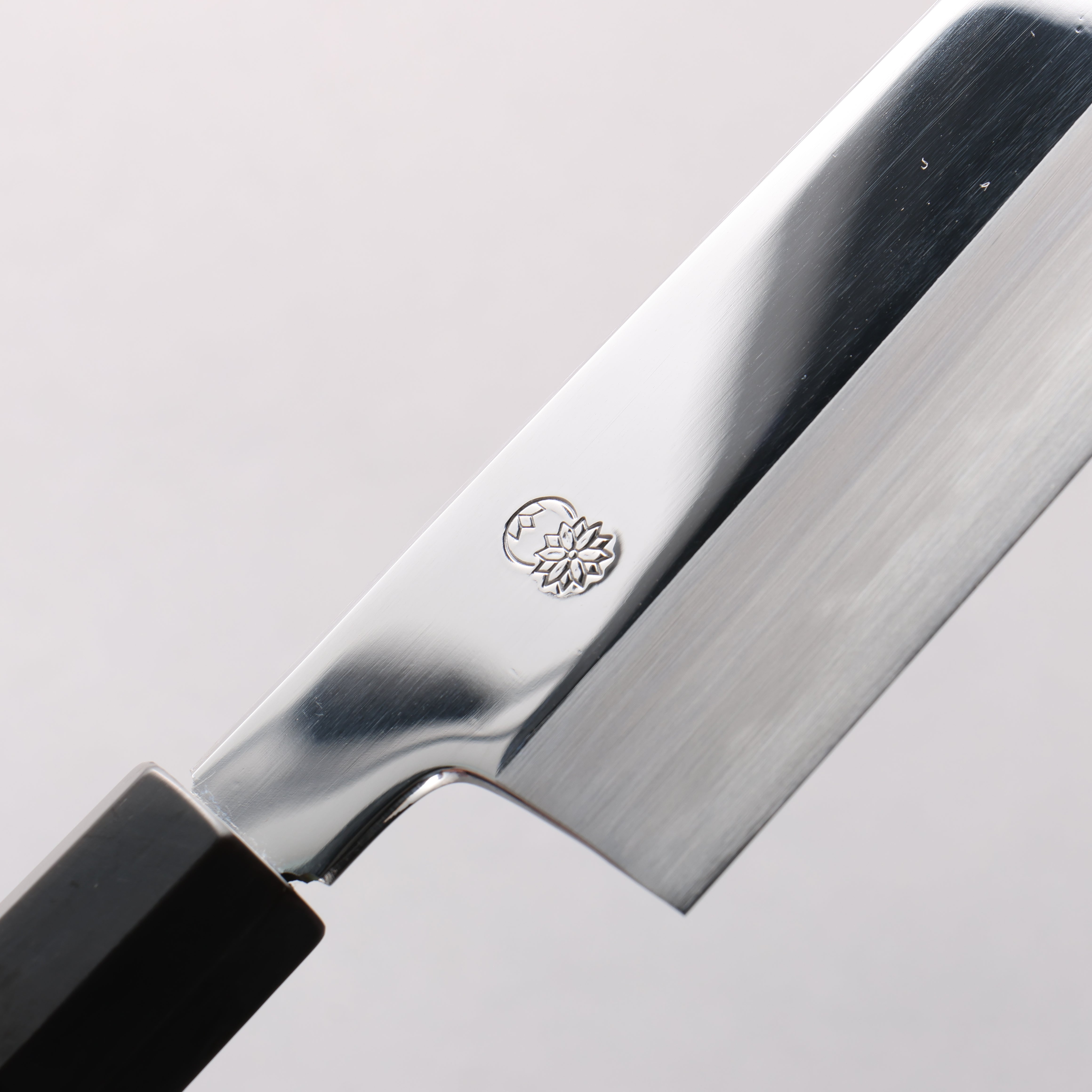Choyo White Steel Migaki Santoku 180mm Ebony Wood & Black Water Buffalo Horn Handle - Seisuke Knife