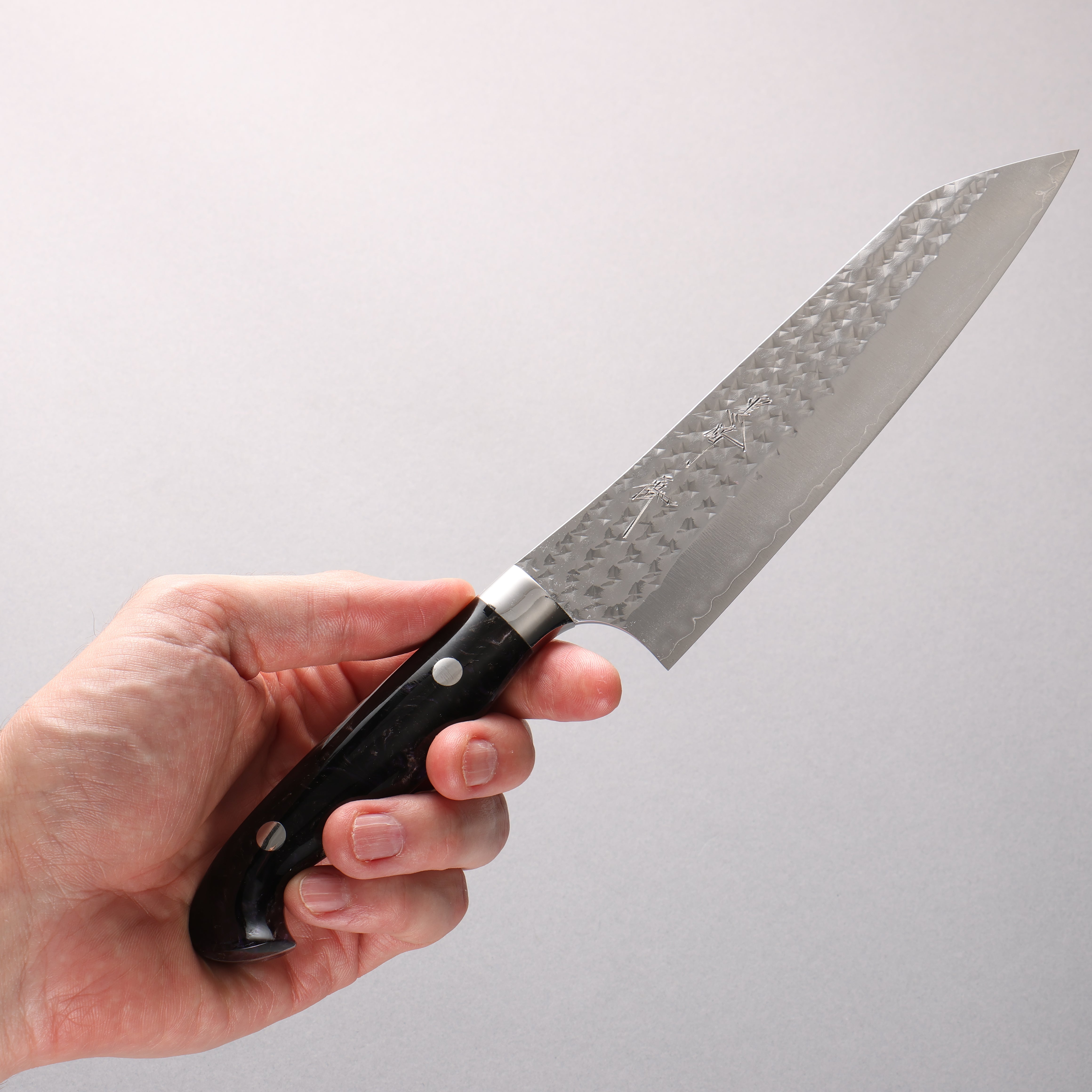 Yu Kurosaki Senko Ei SG2 Hammered Bunka 170mm Black Purple Acrylic Handle